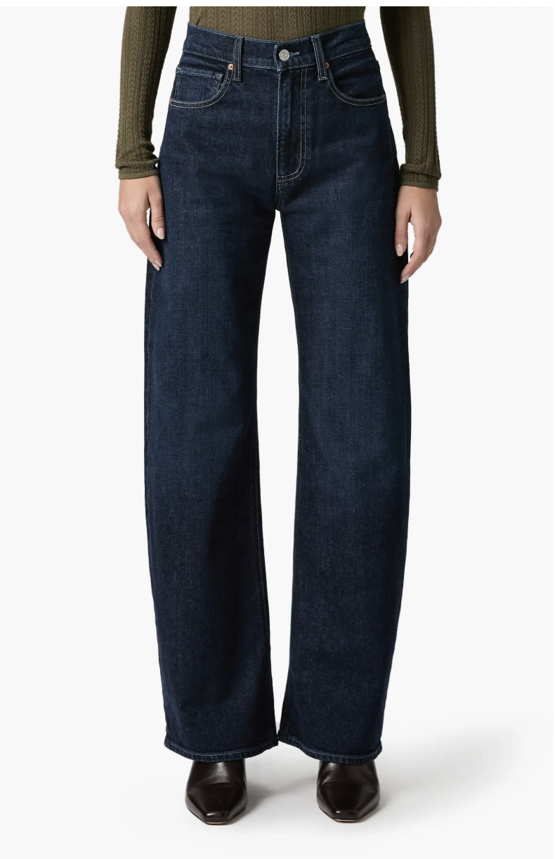 Universal Standard Donna High Rise Curve Straight Leg Jeans reviewed for apron belly support and tummy overhang smoothing.