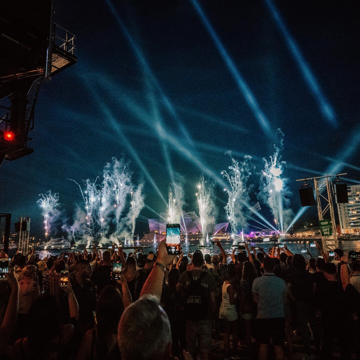 Long weekend plans? Gather the troops for an unforgettable day by the water this Australia Day. Catch the dazzling harbour display and indulge in our summer &agrave; la carte menu available across all three levels.

Junk Lounge will be open for lunch