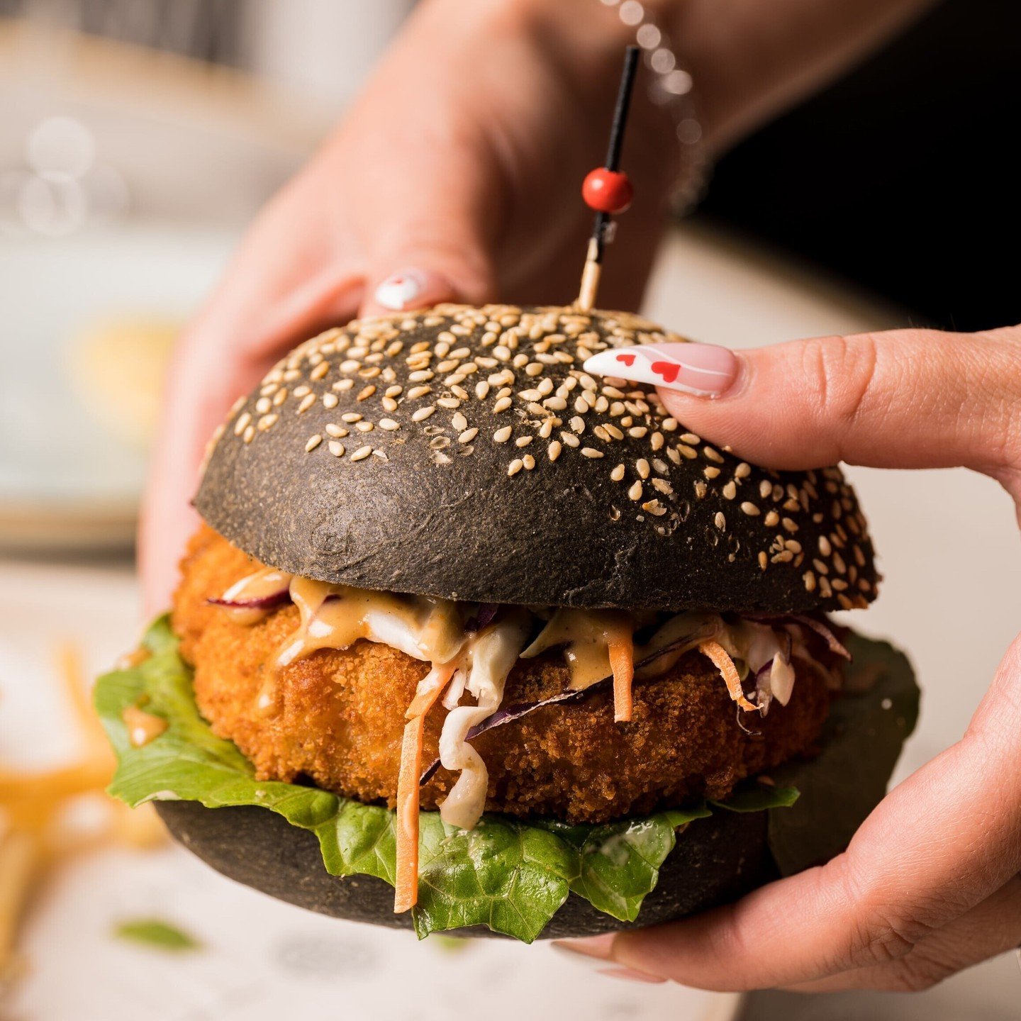 Can't decide between fish or a burger? Get our new Panko Prawn Burger 🍔🐟 

Panko prawn patty, lettuce, slaw, pickles, special sauce, charcoal bun - it's oh, so finger lickin' good!