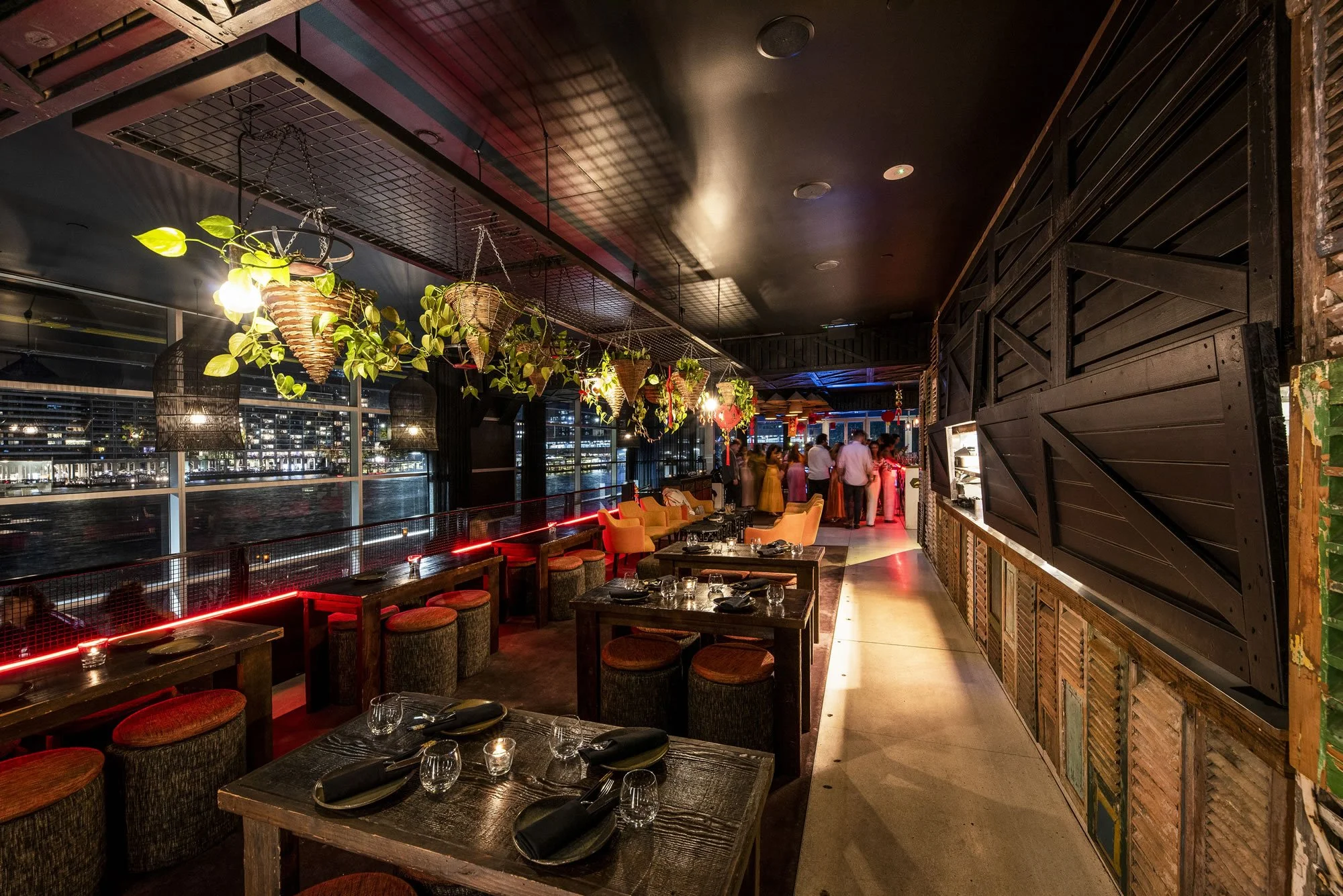 Cocktail Bar Sydney CBD Asian Restaurant Junk Lounge — Cruise Bar