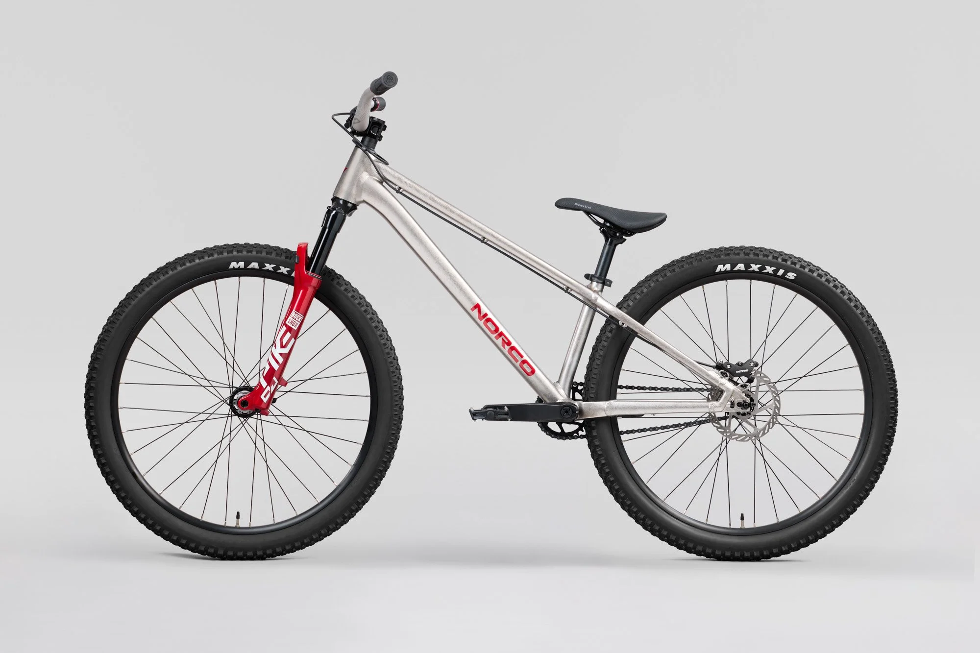MY27 Norco Rampage TEAM 26 Silver Side View NDS.jpg
