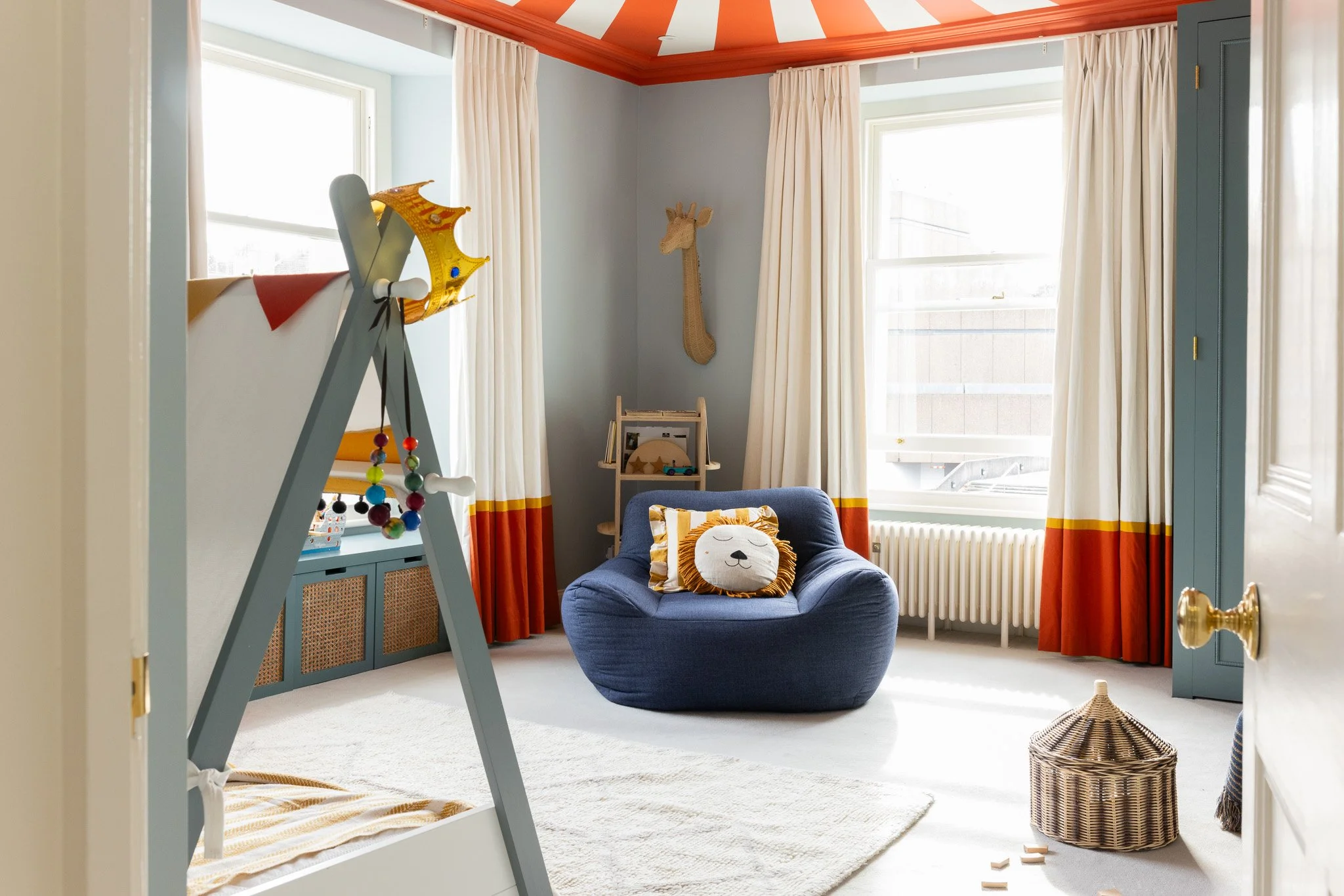 Light blue kids room in Clifton, Bristol. Design by San Stae Interior Design and Art Studio.