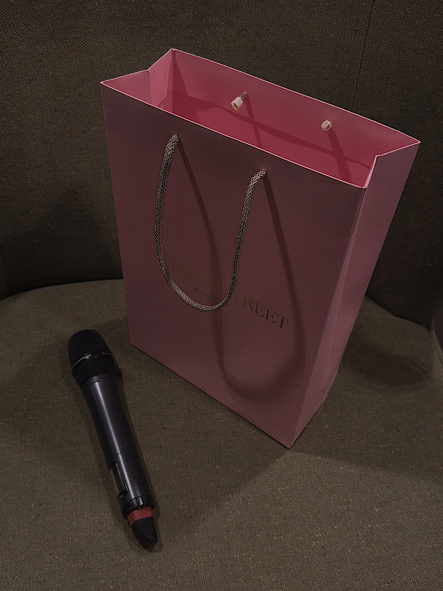 T&uuml;kr&ouml;m-t&uuml;kr&ouml;m kerekasztal besz&eacute;lget&eacute;s, az I THINK PINK z&aacute;r&oacute; esem&eacute;nye, @simplybori &eacute;s csapata j&oacute;volt&aacute;b&oacute;l.

&Uacute;gy &eacute;rzem, egy nagyon fontos mondat miatt kelle