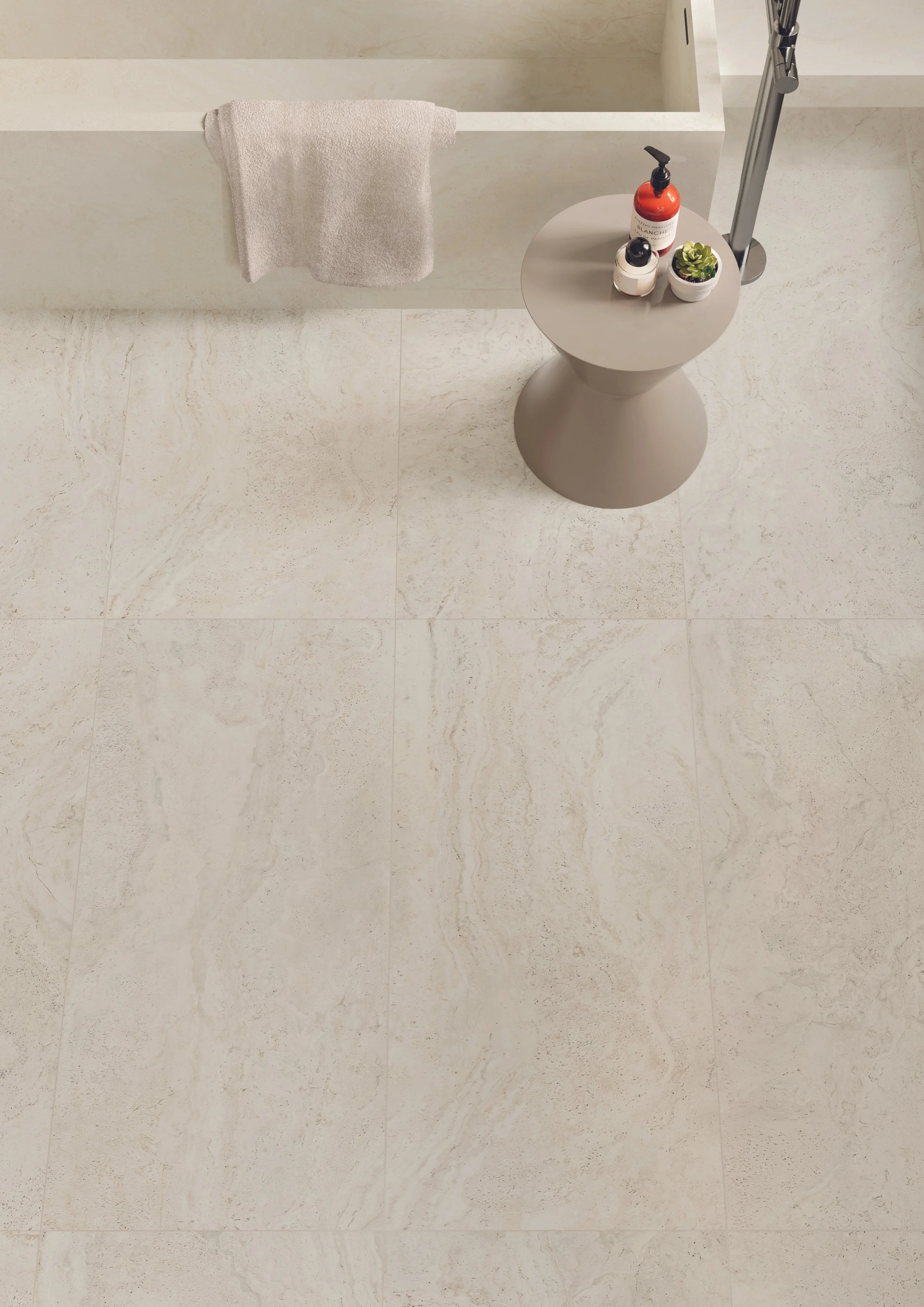 UTrav White Minimal 60x120 Part. Bagno.jpg