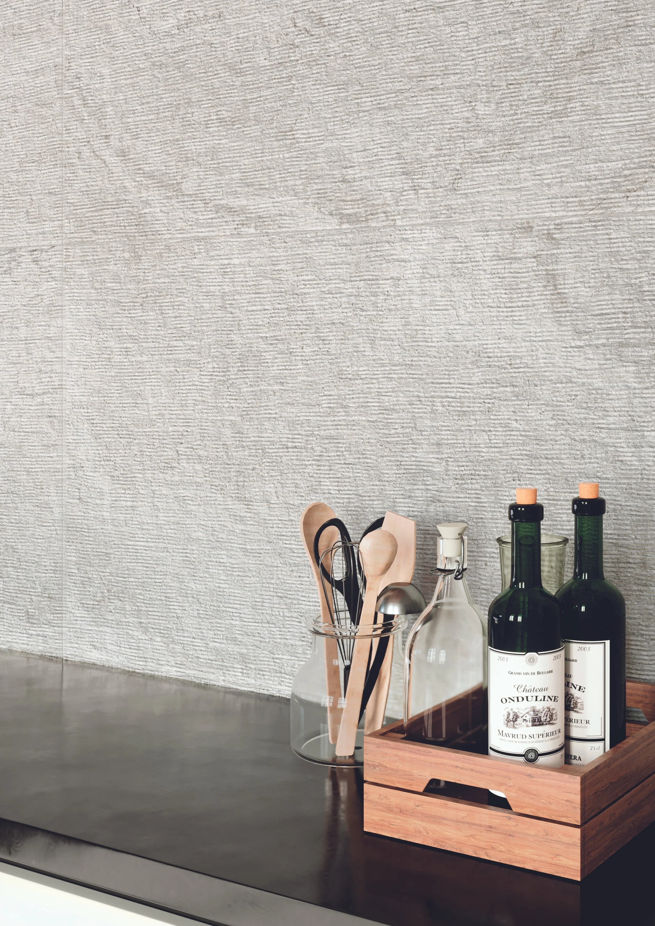 UTrav Silver Ruled 60x120 Part. Cucina.jpg