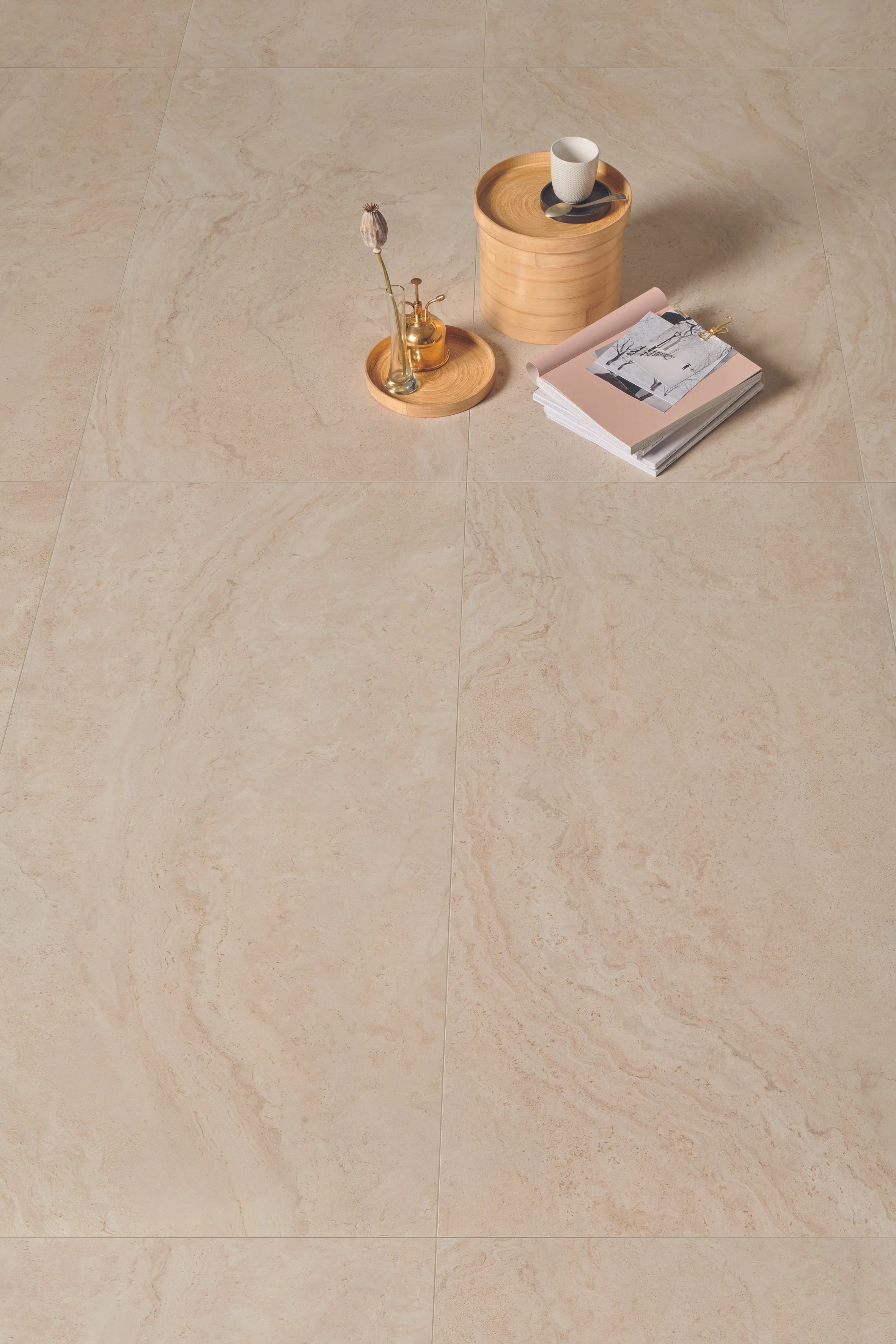 UTrav Cream Minimal 60x120 Part. Living .jpg
