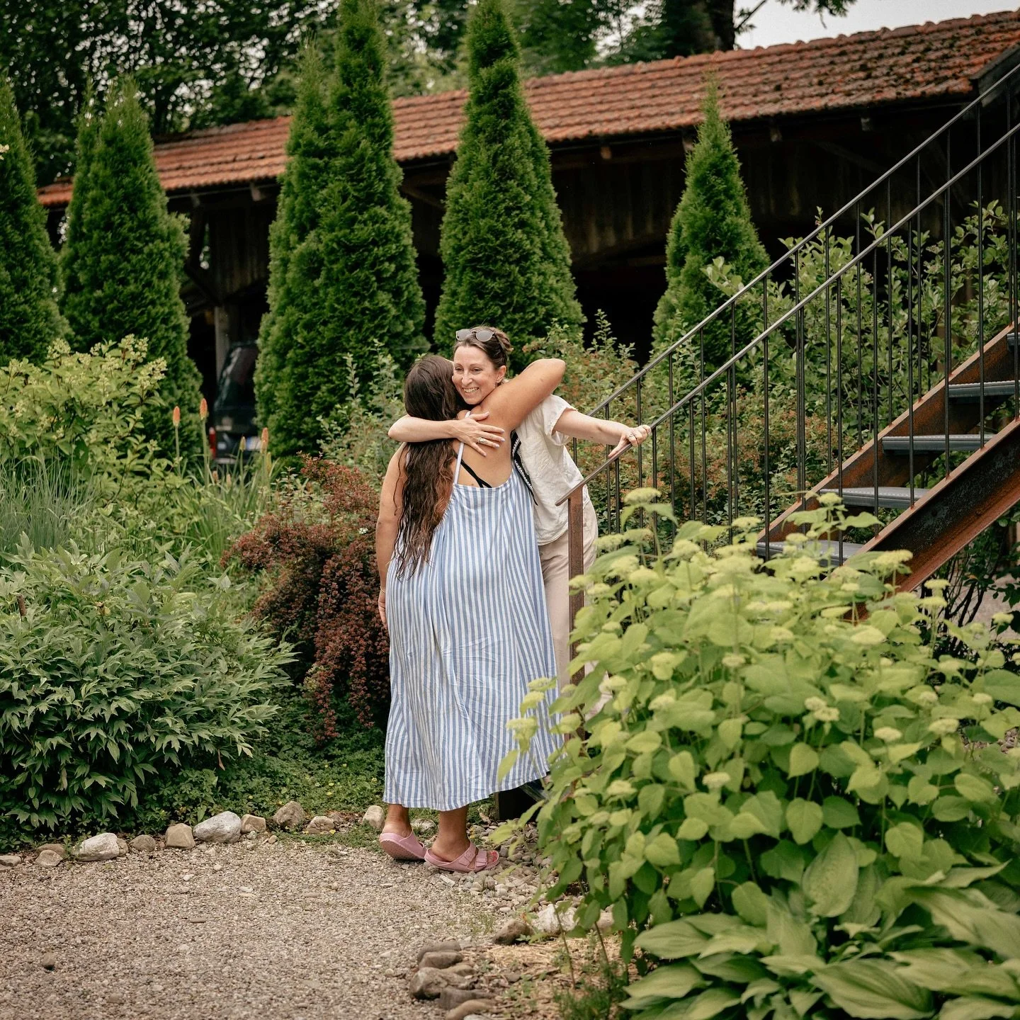 Postcards from of @outofofficecreativeretreats vol. 3 in collaboration with @the.brunch.club.nbg at @dasrosso 

📸: @_genussgeschichten_