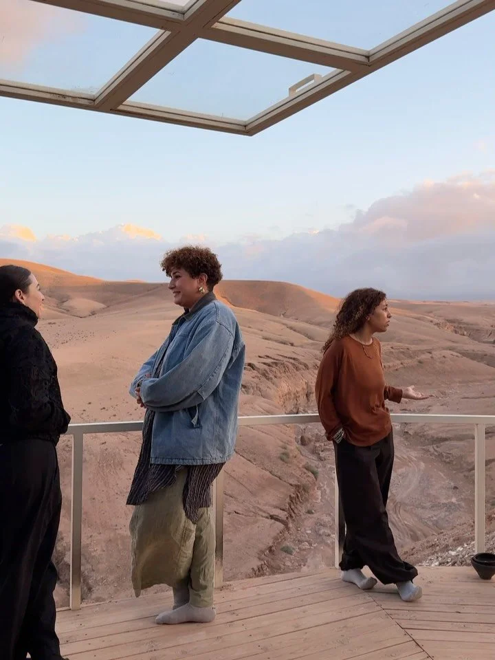 Magic happens when women gather 

Postcards from @outofofficecreativeretreats V4