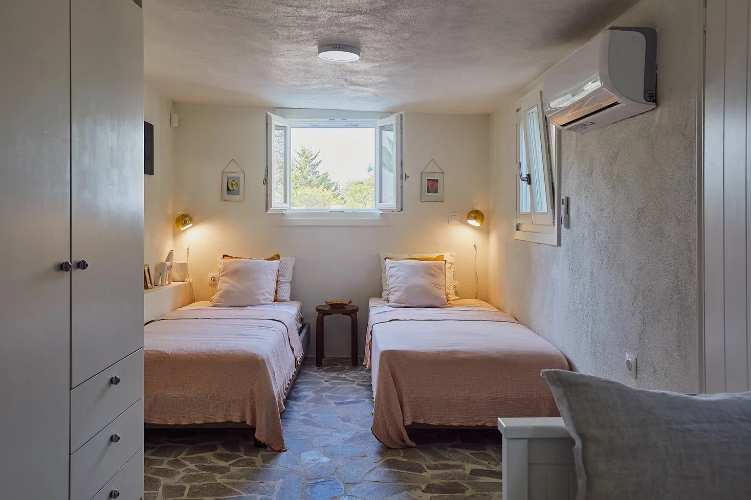 0fcdc6_970aed8b250a4f7b96f5305926aba870~mv2 - copie.jpg