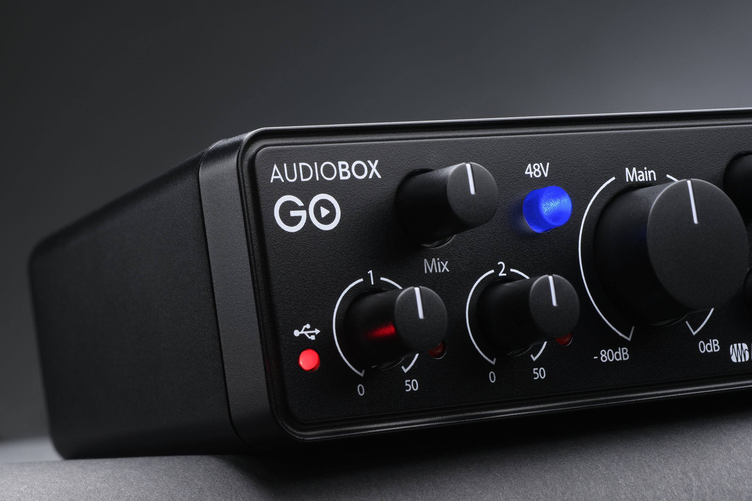 presonus-audiobox-go-macro.png