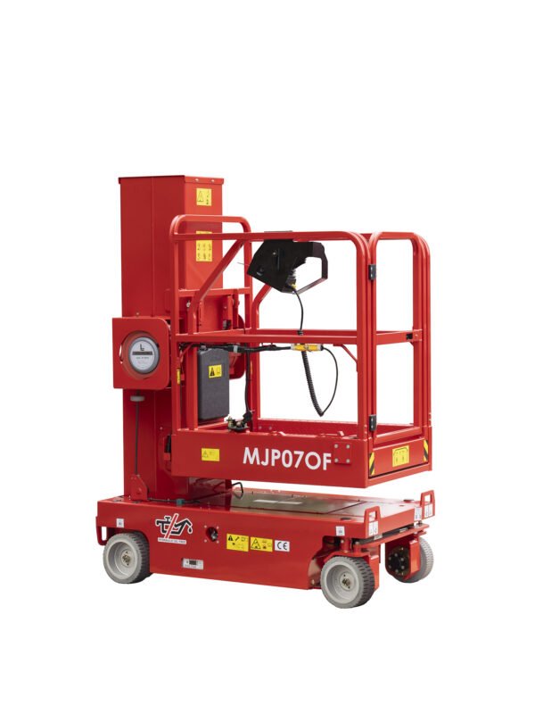 Magni-Teleskoptruck-Truck-Lift-Anleggsmaskiner-Industri-Maskiner-Correct-Maskin-CD4200-Elektrisk