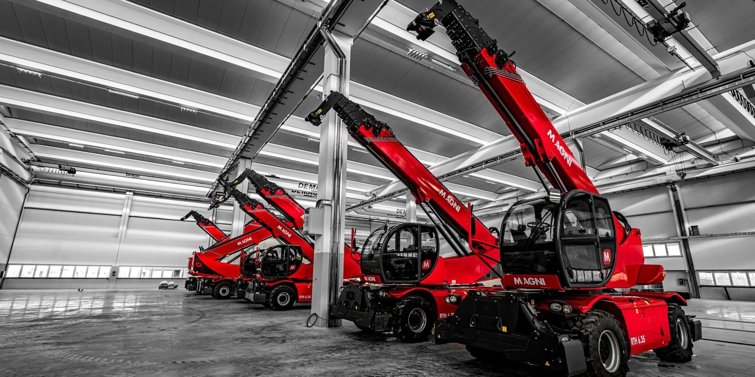 Anleggsmaskiner og spesialmaskiner fra Magni, Jekko og CD4200 med teleskoptrucker, lifter, trucker og løfteutstyr for industri, offshore og maritimt arbeid, samt fjellsikring levert av Correct Maskin