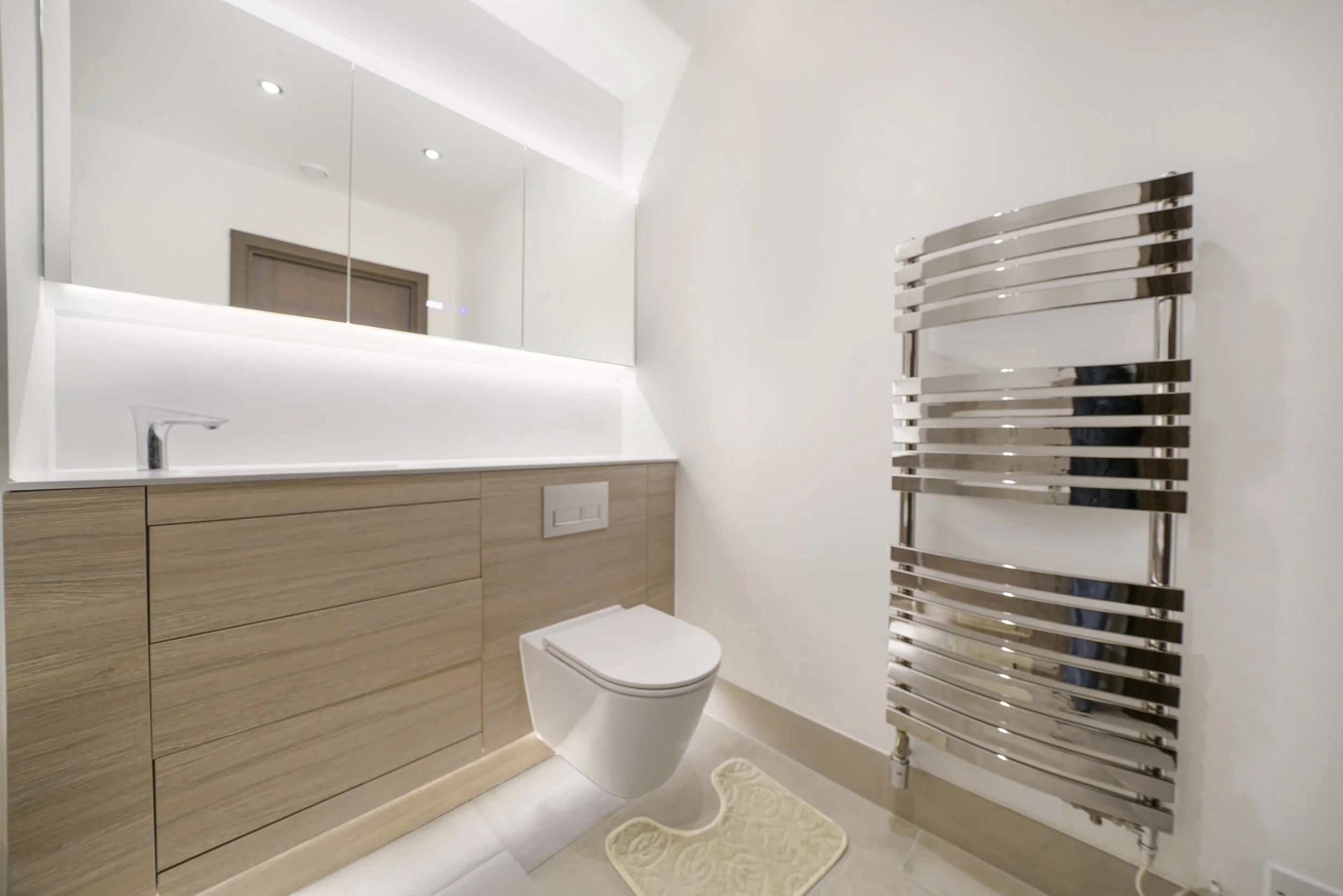 Master en-suite 3.jpg