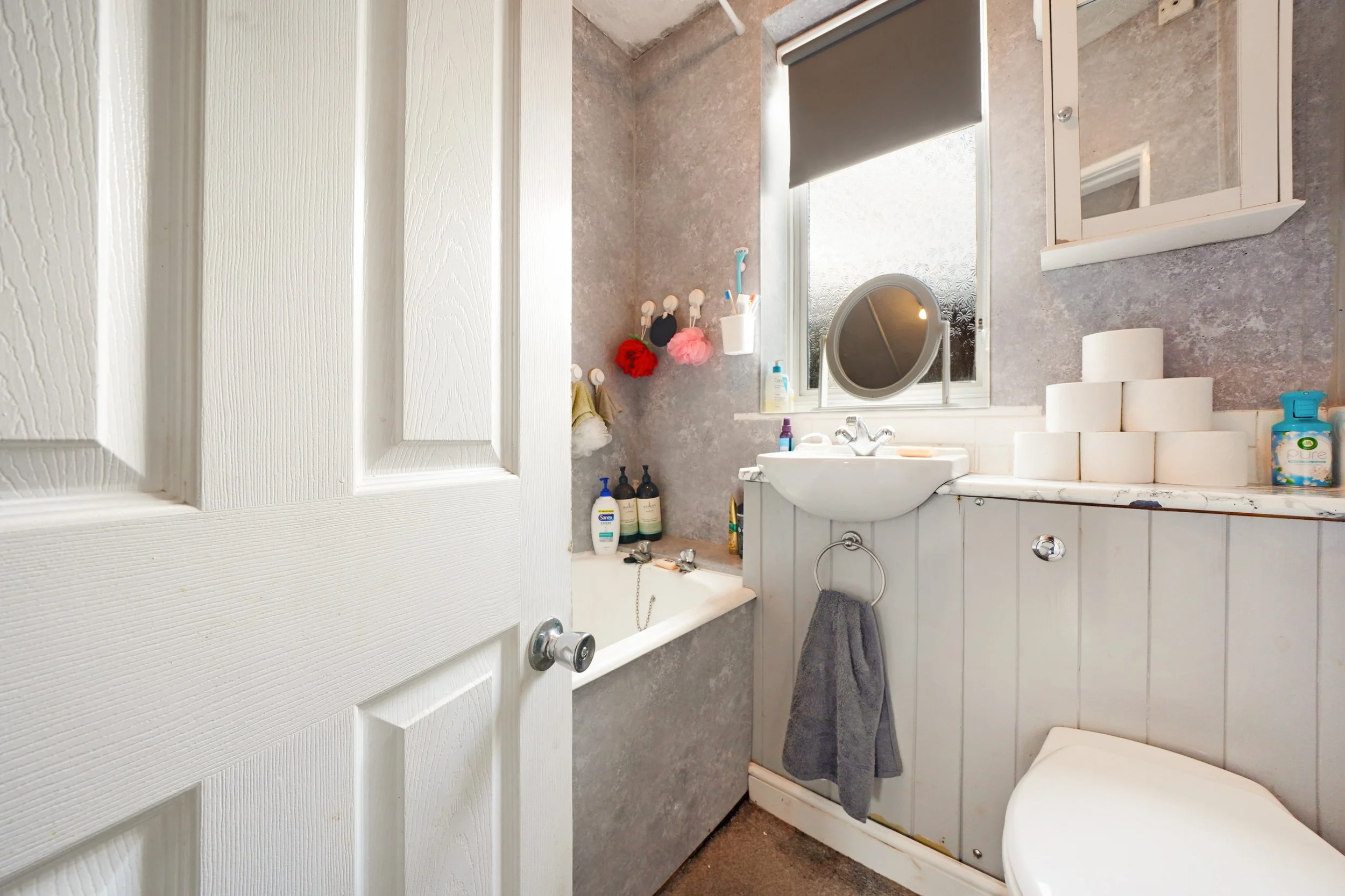 47 Bonham Road, Dagenham - COJhR1o7MYlp9s6gLnAR.jpg
