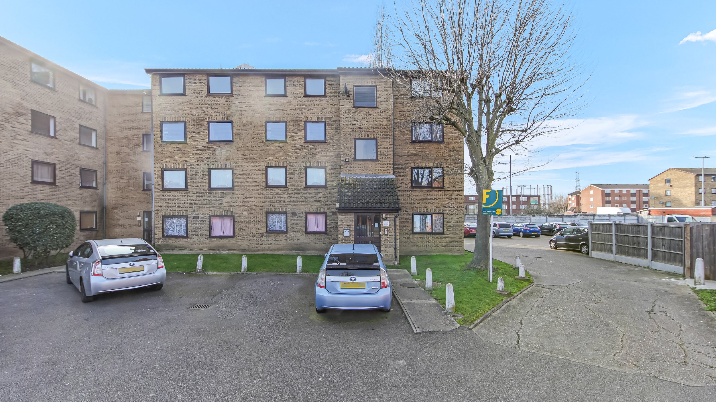 Gurney Close | Barking | £185,000 | UNDER OFFER