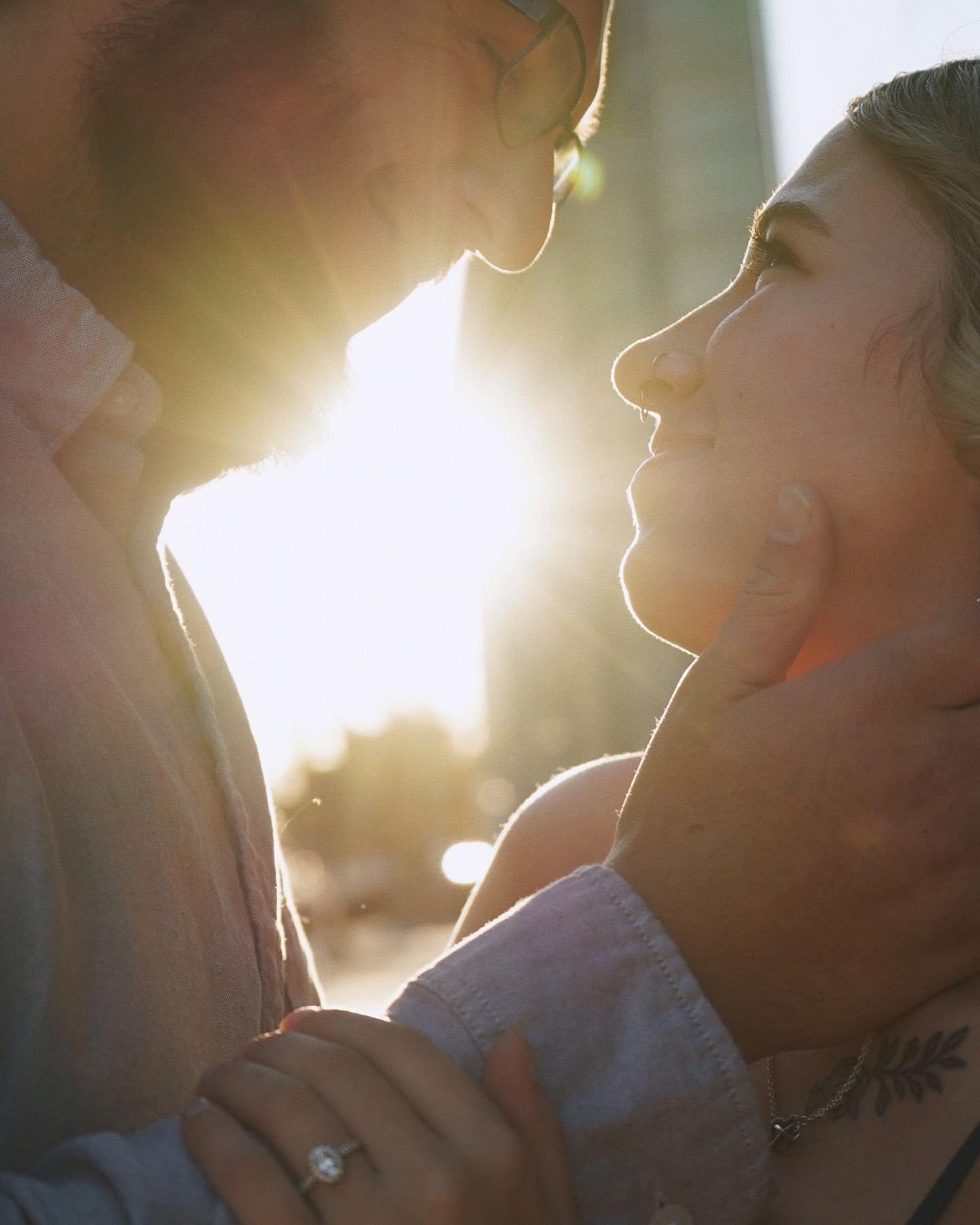 Super cute downtown engagement shoot! 🌇 Getting October started out right 🍁💛