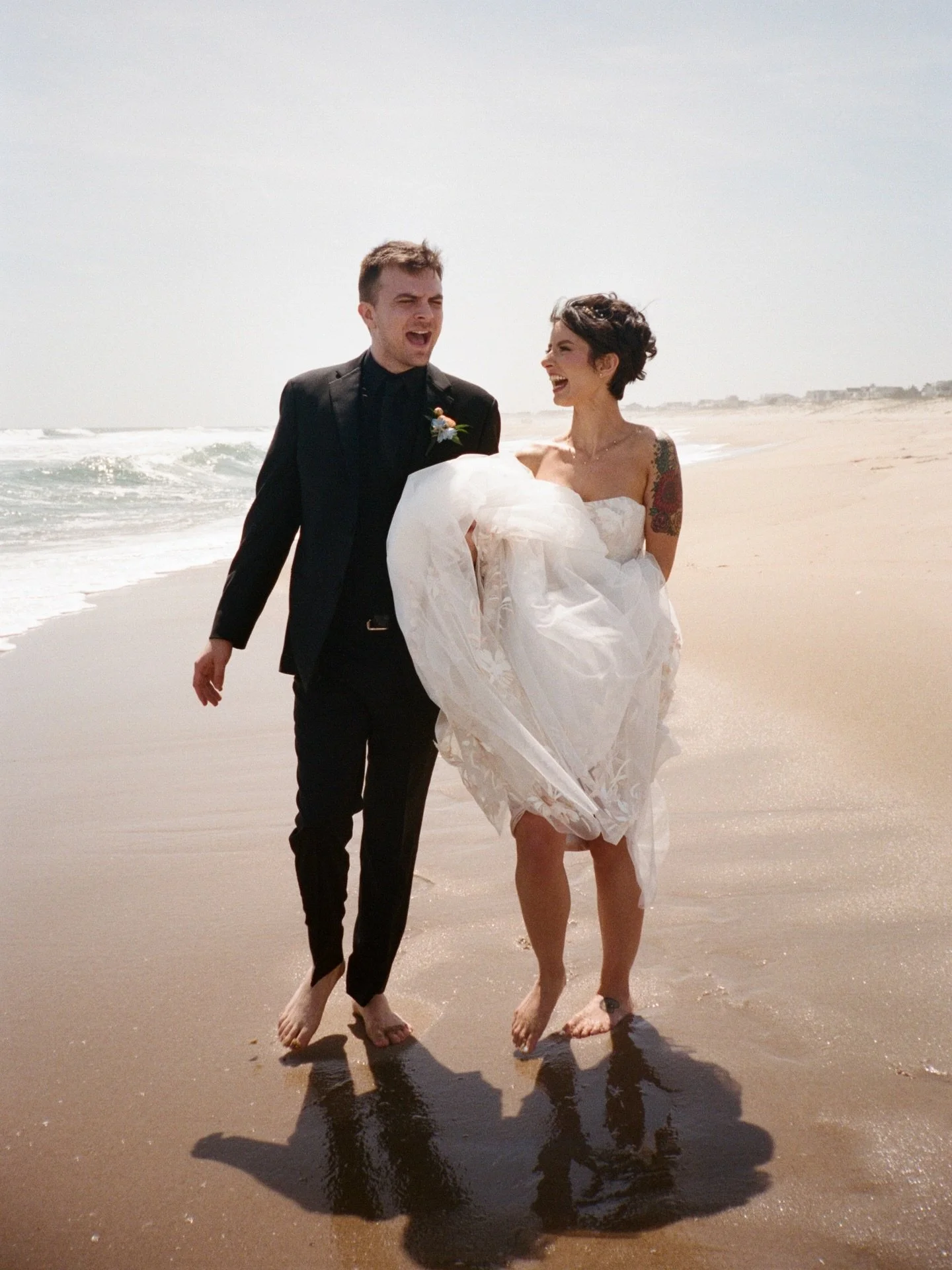 A fun day with film, Leela and Kevin and the wind. If only I could be barefoot for every wedding on the beach! &bull; @alexriveraphoto  @ryanjohnson_1 @hotellbiweddings
