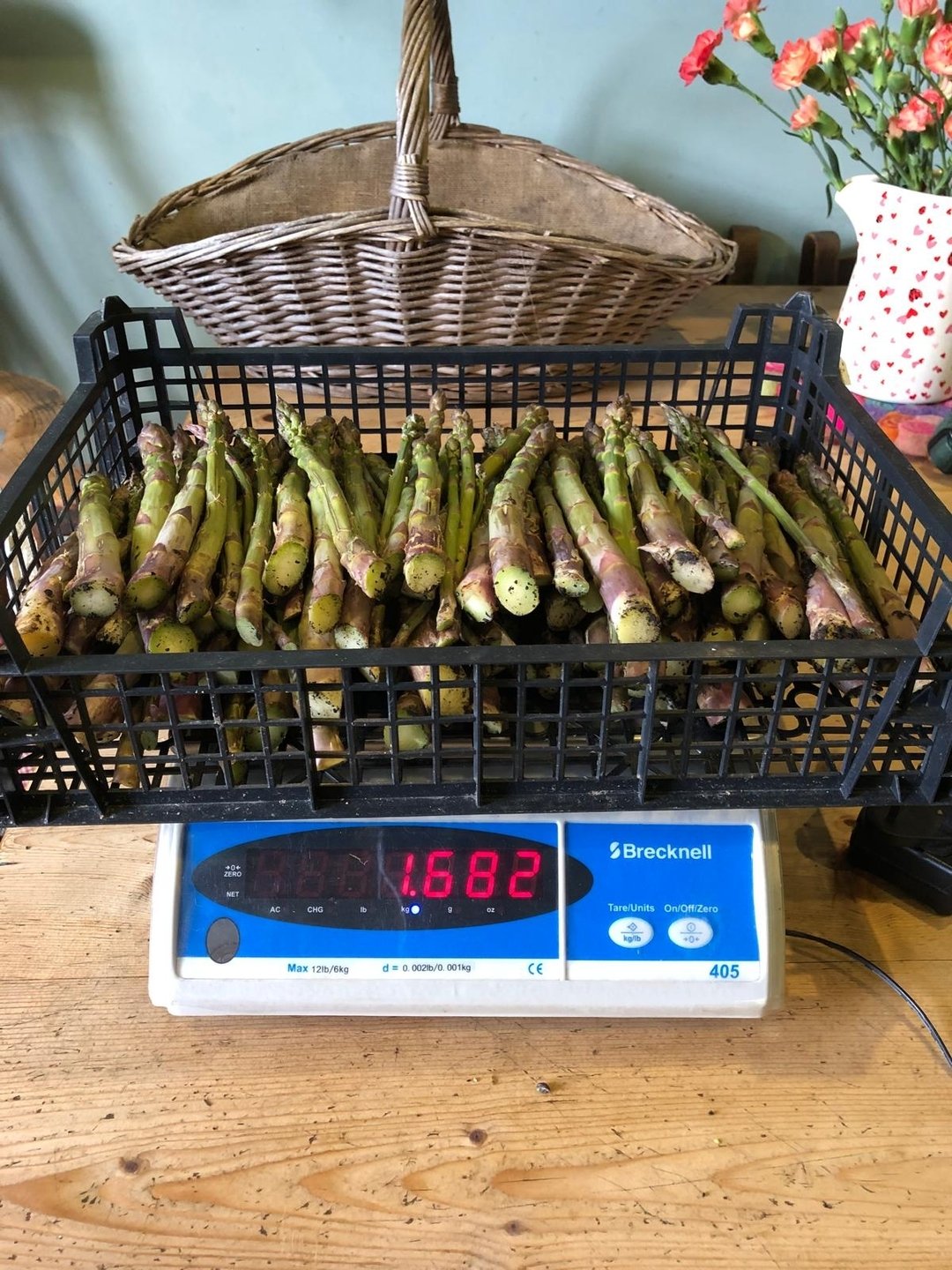 It's officially Asparagus season at Soulshine, a photo of one of our first batches from @mr_asparagoose's crop. Over the coming weeks, we'll be featuring these beauts on our menus, keep an eye out! 💚