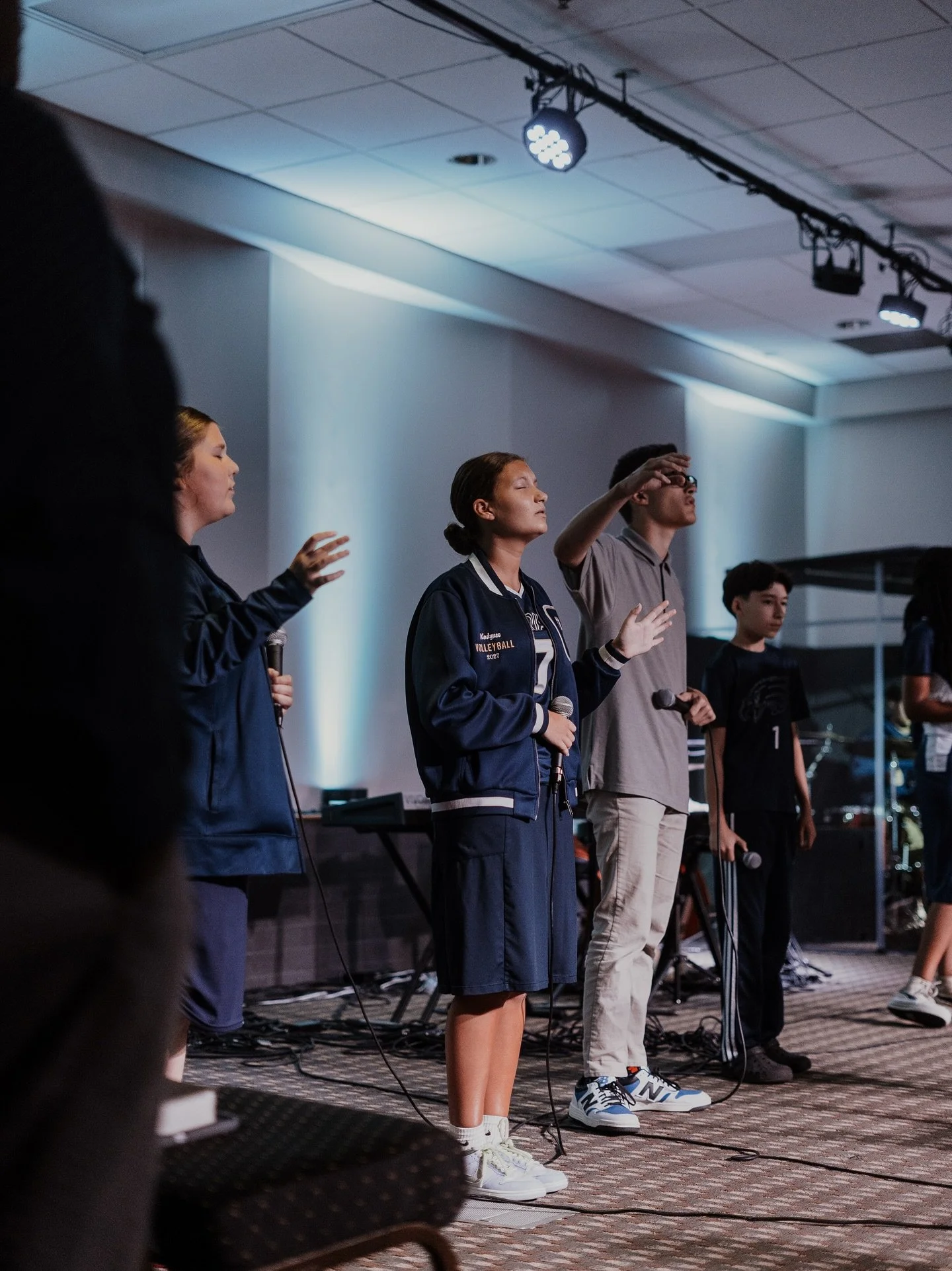 You make all things new, I will follow you forward 🎵🙌🏼💙

What an amazing move of God we felt in chapel today! 👏🏼