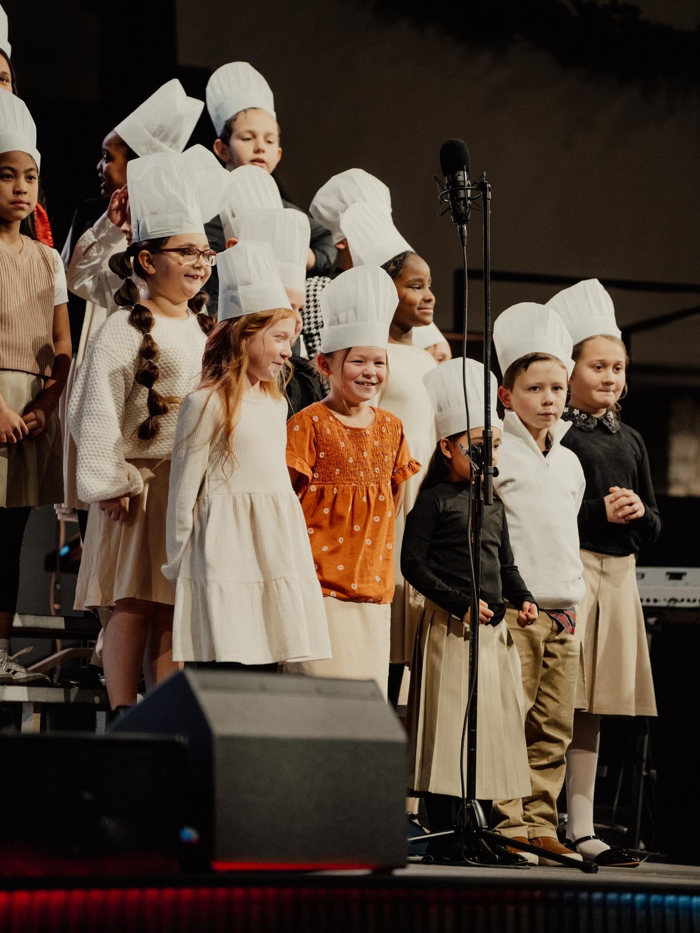 We Knead A Little Christmas 🎄🥖🎙️

Last night was such a fun night watching our K&ndash;4th graders perform! We loved getting to celebrate this season with our CCS family 💙