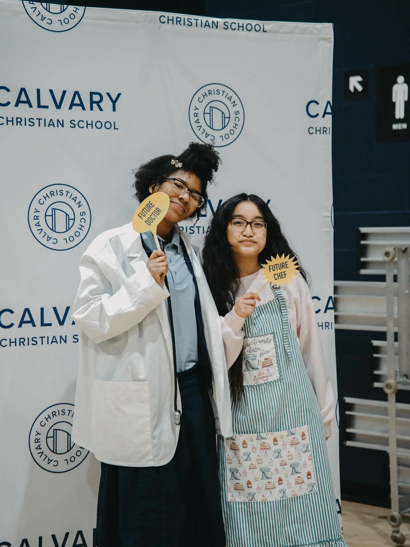 Our College &amp; Career Fair gave students the chance to connect with incredible vendors and explore hands-on experiences in fields they&rsquo;re passionate about! 💙👩🏻&zwj;🔬

A huge thank you to every vendor who came out to invest in our student