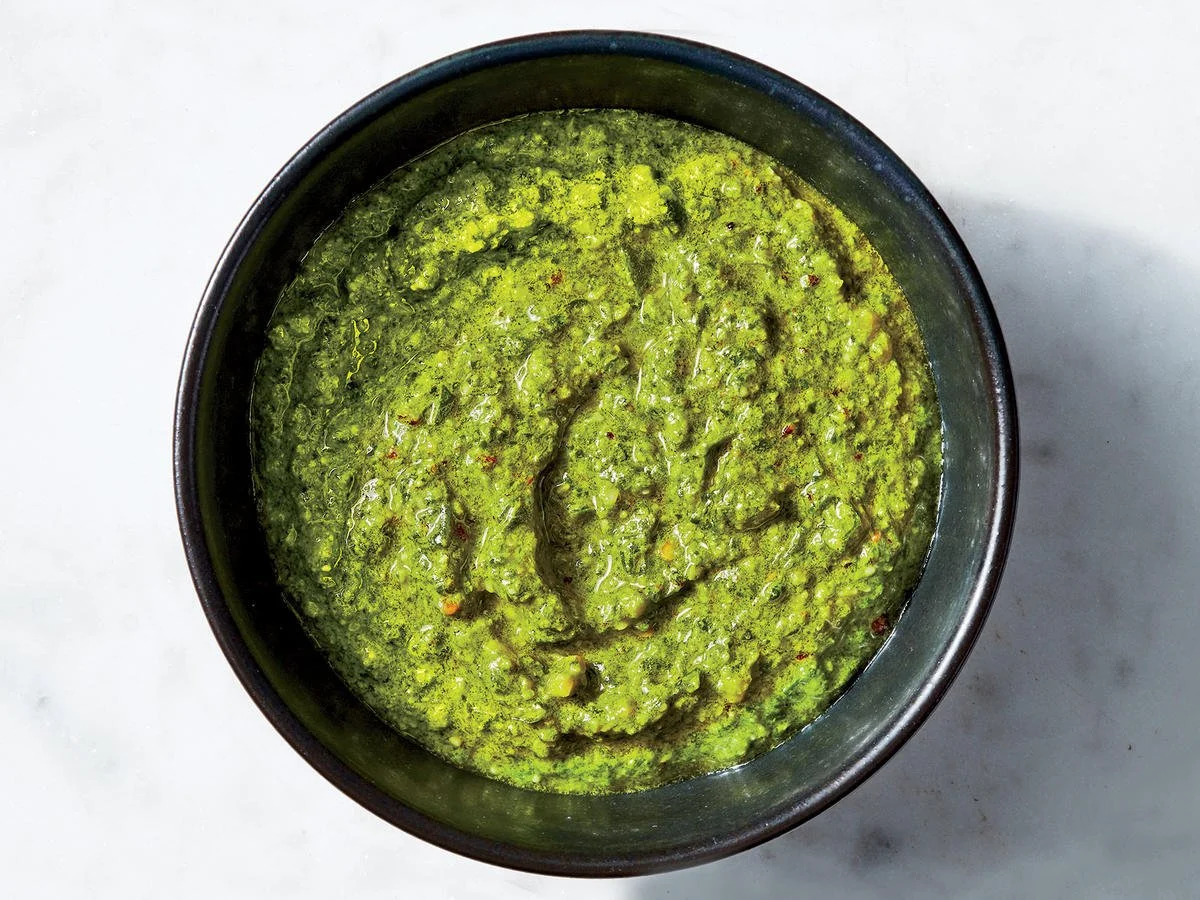 Spinach pesto with walnuts and parmesan