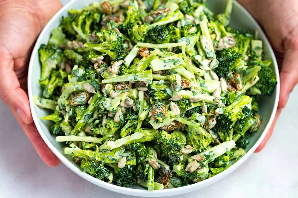 Creamy broccoli slaw