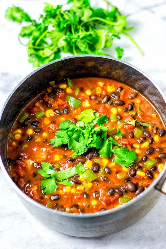Black bean and summer vegetable chili