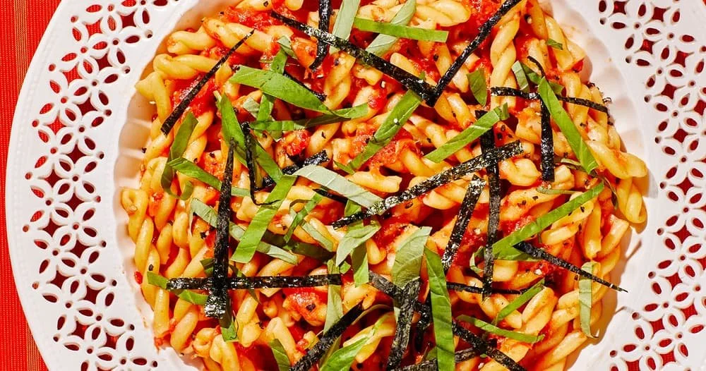 Grated Tomato and Miso-Butter Pasta