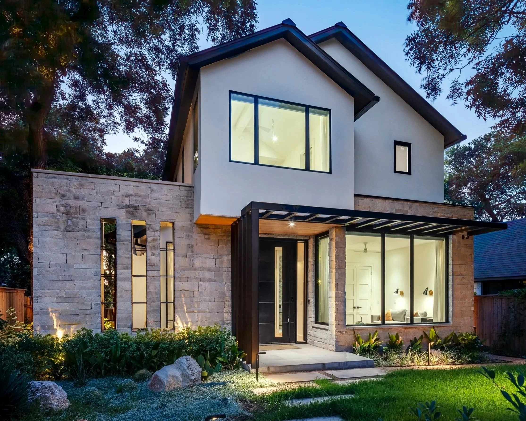  EVA STREET RESIDENCE 