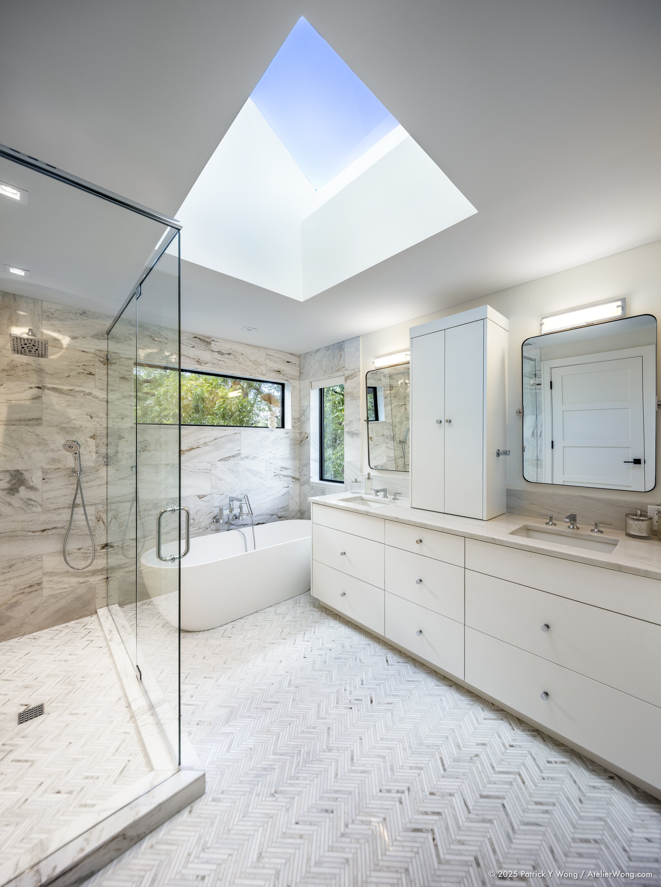 12  Master Bath.jpg