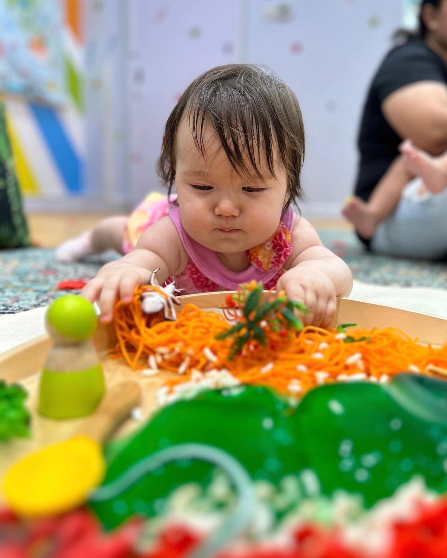 Unlock your little one&rsquo;s potential through sensory play!

Join our 40-minute instructor led sessions for babies and toddlers, followed by 20 minutes of messy exploratory play, and give your child the opportunity to explore, learn, and have fun!