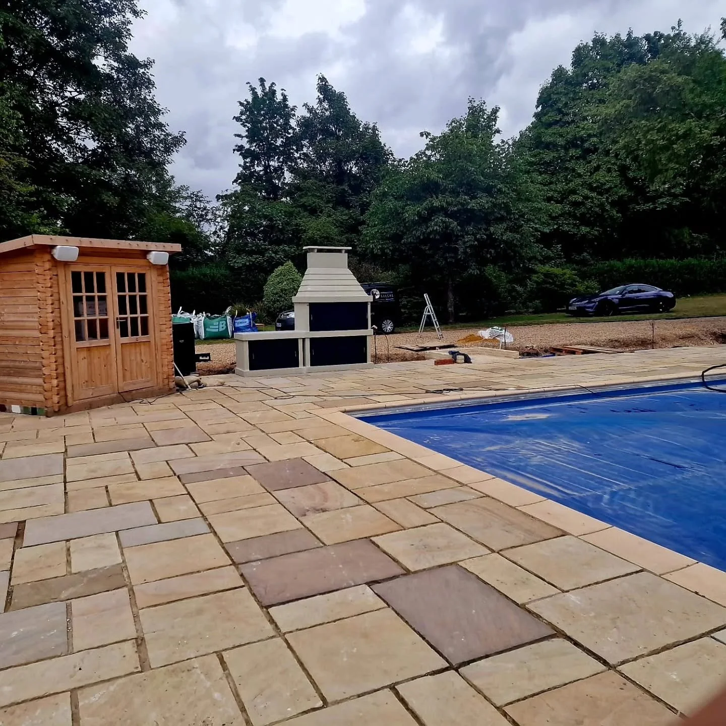 ✨ A Parrilla Fit for a Manor ✨

Our Parrilla Grill has found its new home in Winchester 🏡.

Installed at a stunning Grade II listed property, this Parrilla will soon be the heart of a bespoke outdoor kitchen, perfectly positioned by a breathtaking s
