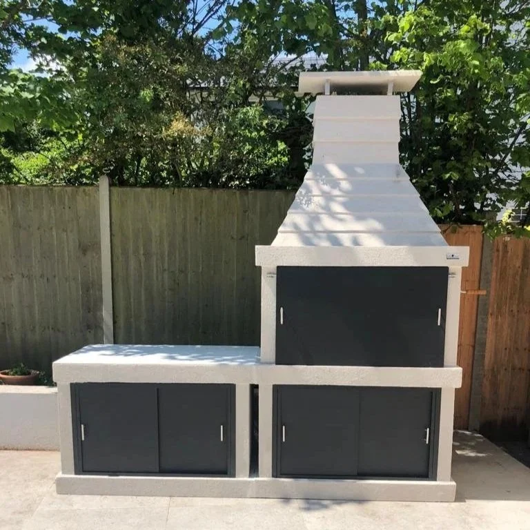 masonry Parrilla Grill Home Plus MEDIO with side extension and black storage doors