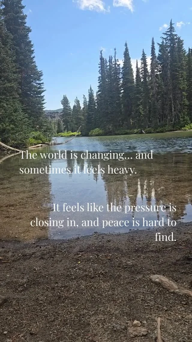 Life can feel overwhelming when the world presses in with change, uncertainty, and stress. I know how easy it is to look around and feel anything but peace. But God never leaves us without hope.
🌿 His peace isn’t dependent on our circumstance