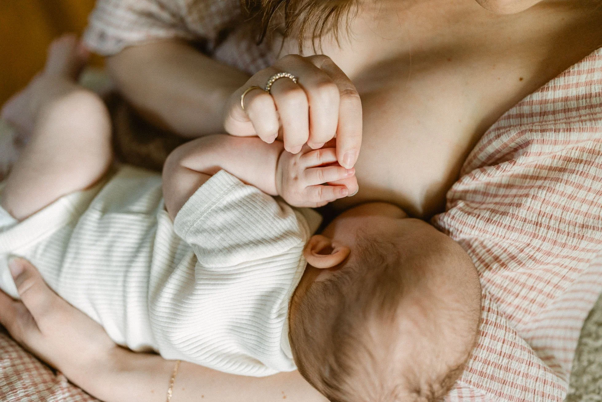 intimate-breastfeeding-newborn-session-nc.jpg