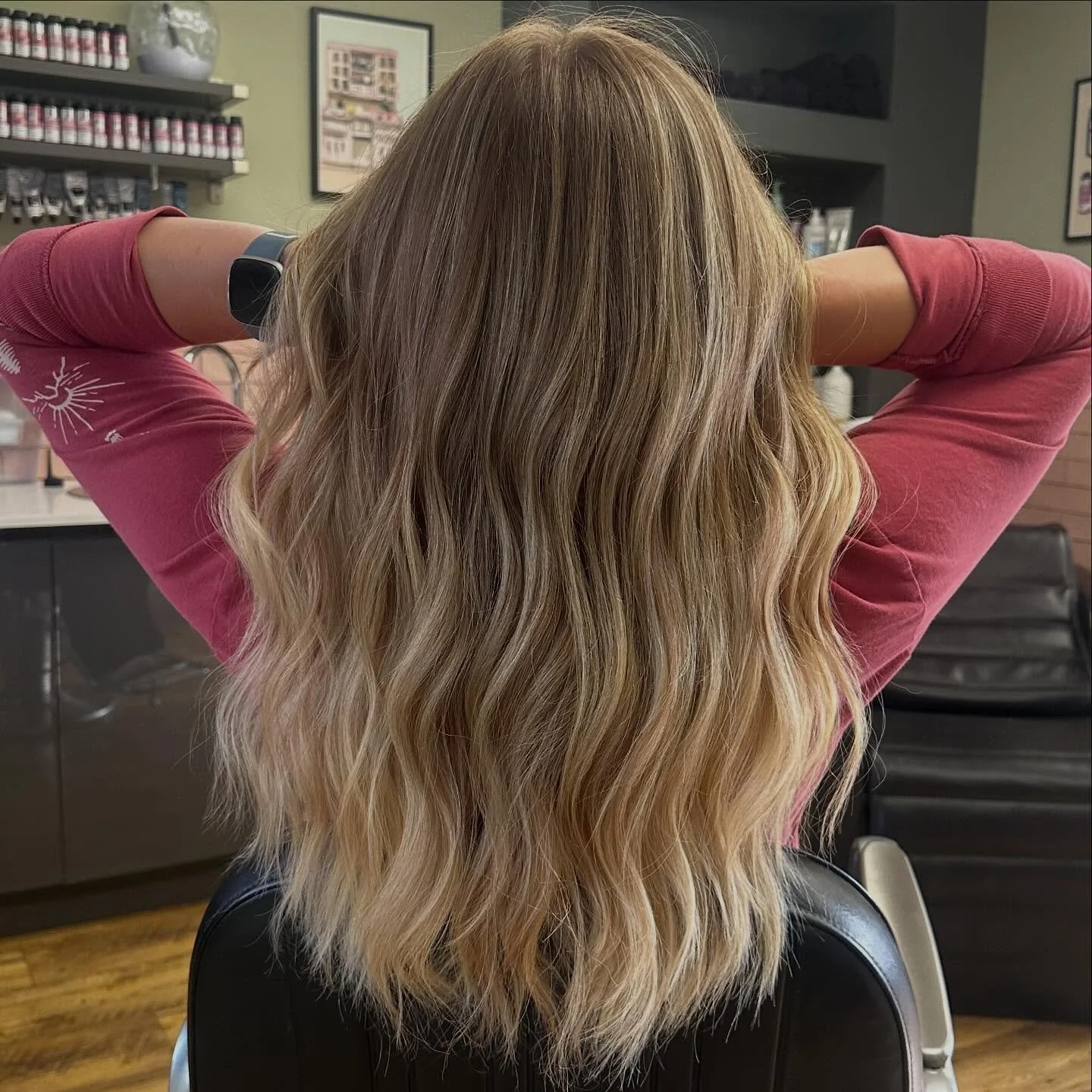 Amazingly lush hair 🤤 soft, sandy and beachy 🐚