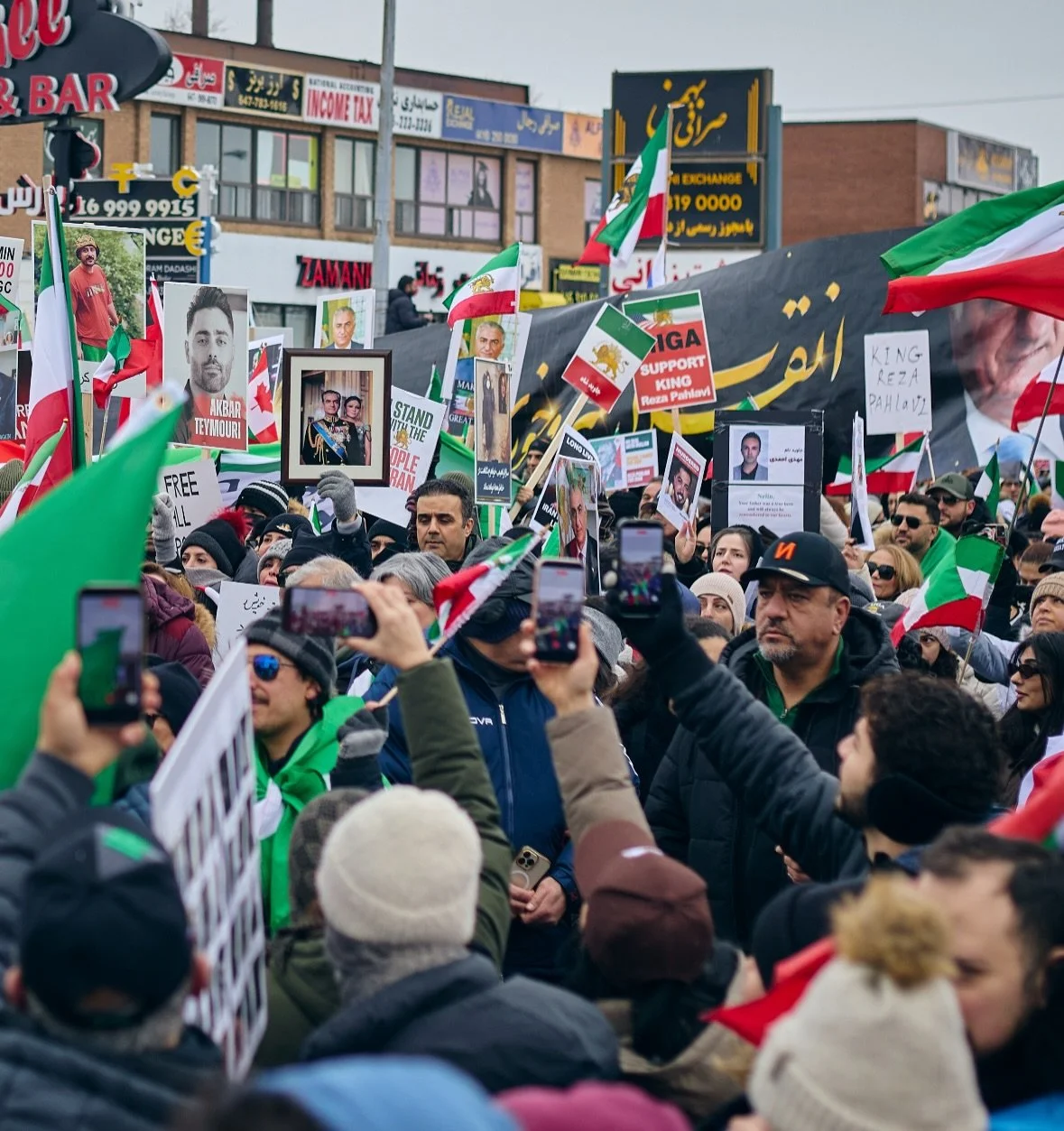 350k+ strong for a free Iran.