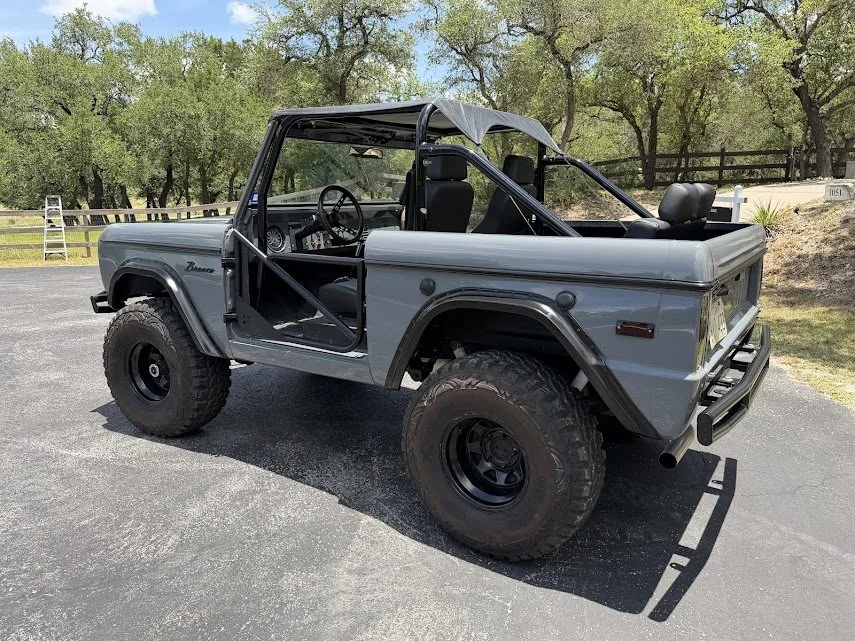 1971 Ford Bronco for photoshoots in Georgetown