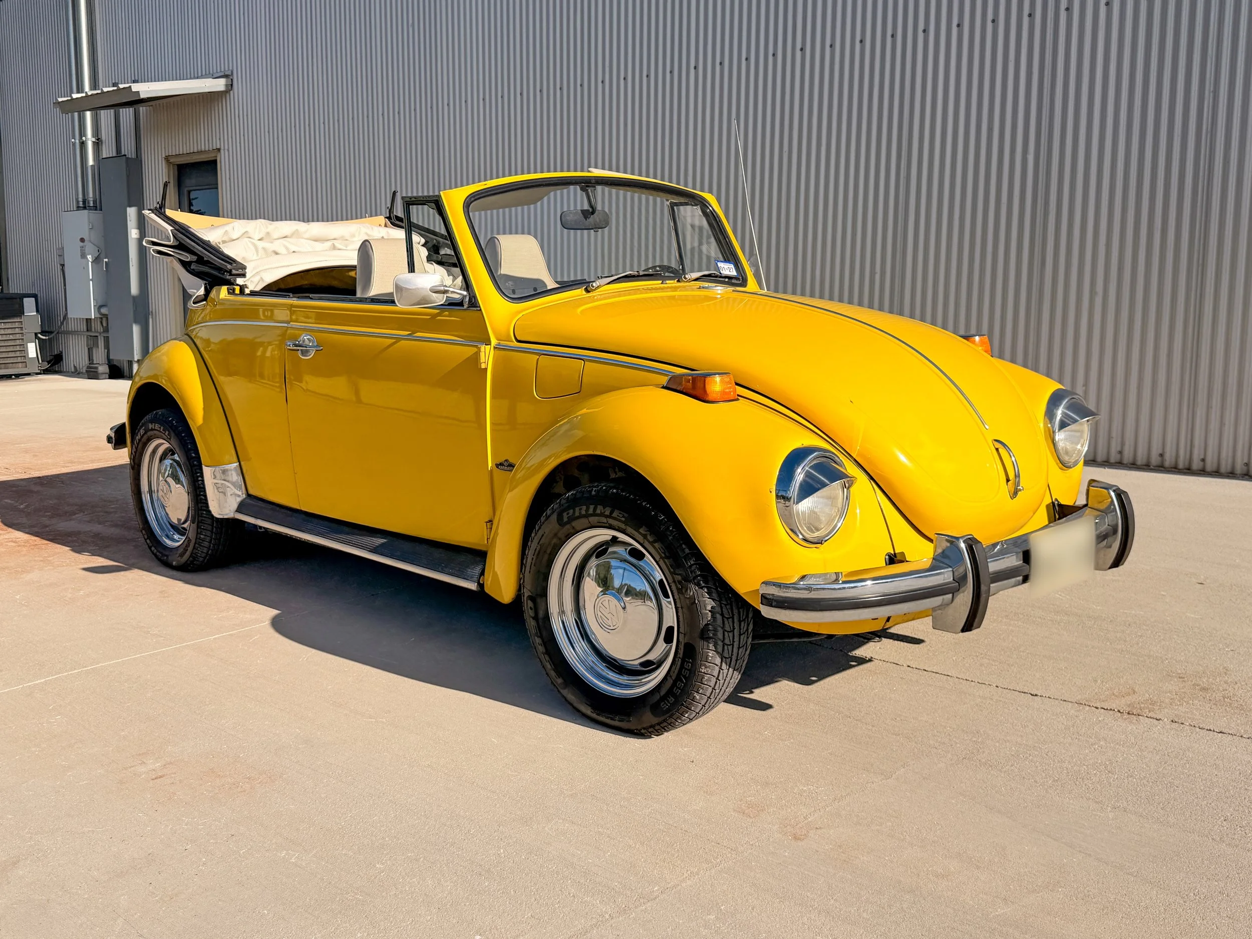 1971 VW Super Beetle Convertible for photoshoots in Marble Falls