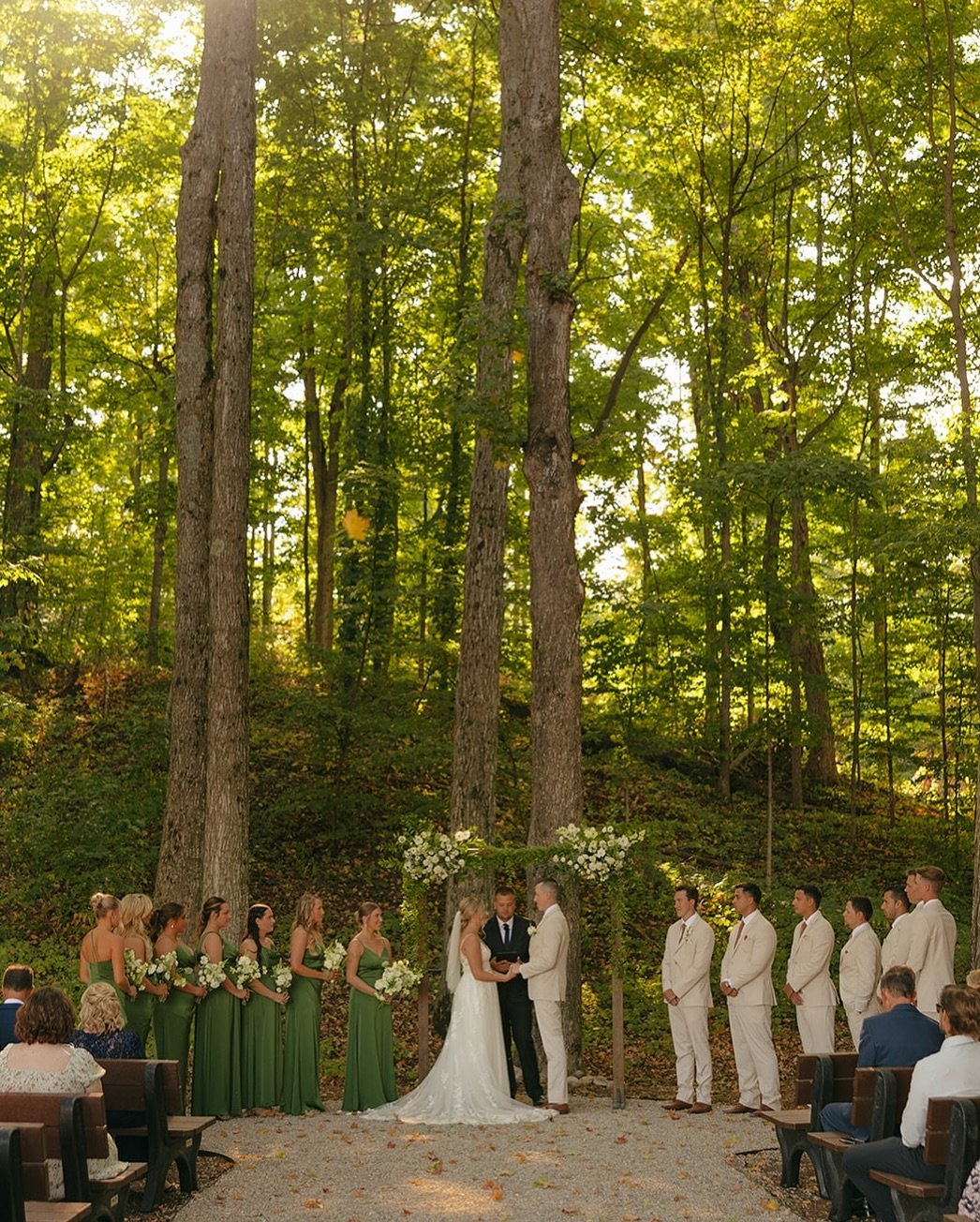 Lindsay &amp; Austin&rsquo;s wedding 2.0 was so incredibly gorgeous and amazing!! 🤩🍃✨ here are just a few pictures from their day that I&rsquo;m obsessed with!! They are such down to earth, kind individuals!! I always feel weird sharing kids on soc