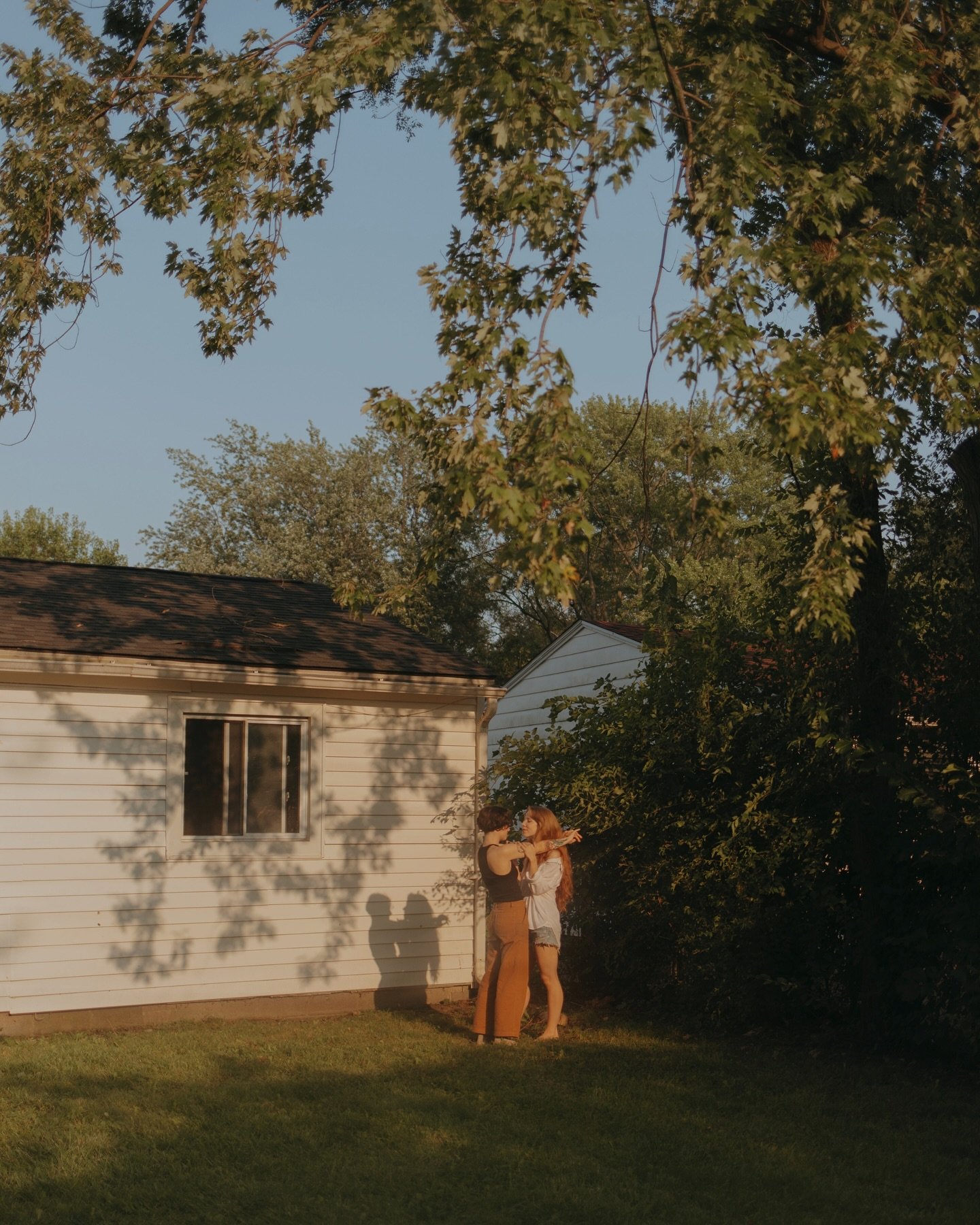 A golden favorite ✨

It&rsquo;s hard to believe this session was two years ago, especially because it was a true turning point in my artistic voice.

To carry this kind of magic into everything I create, this year I started making story maps &mdash; 