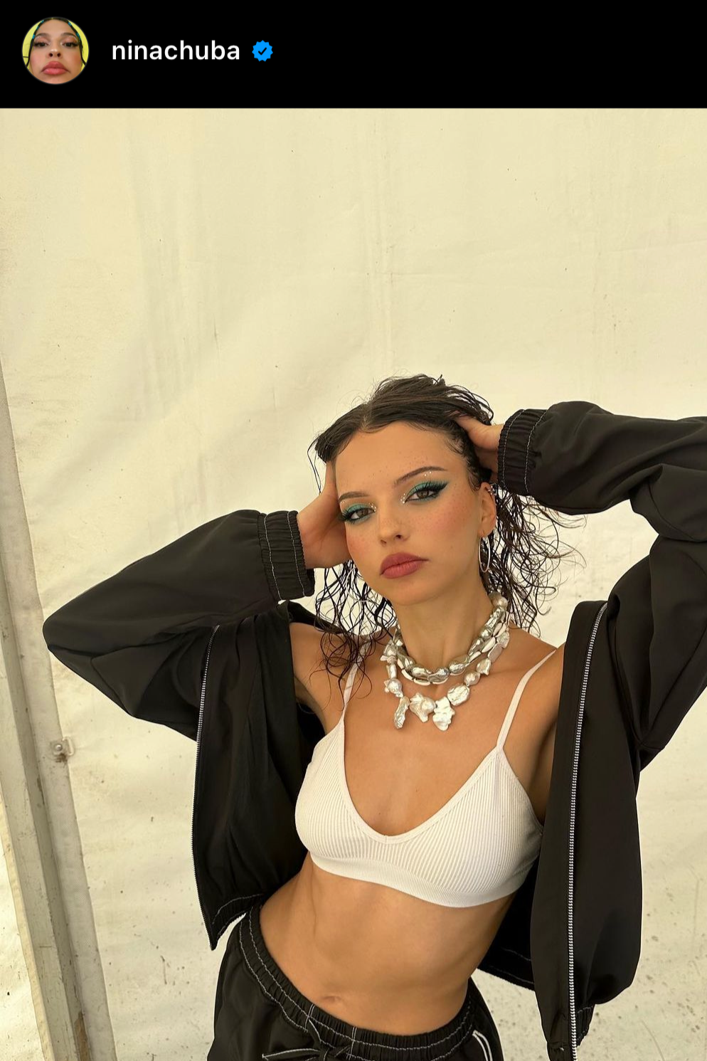 White chunky pearl necklace