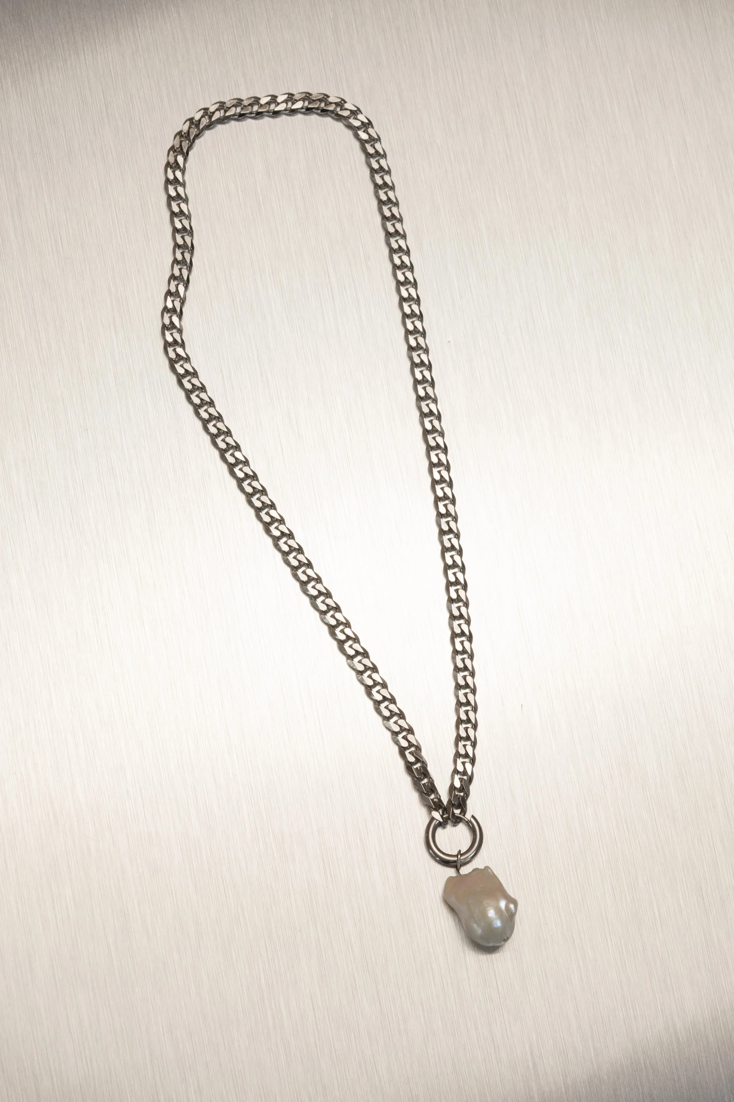 pearl pendant necklace
