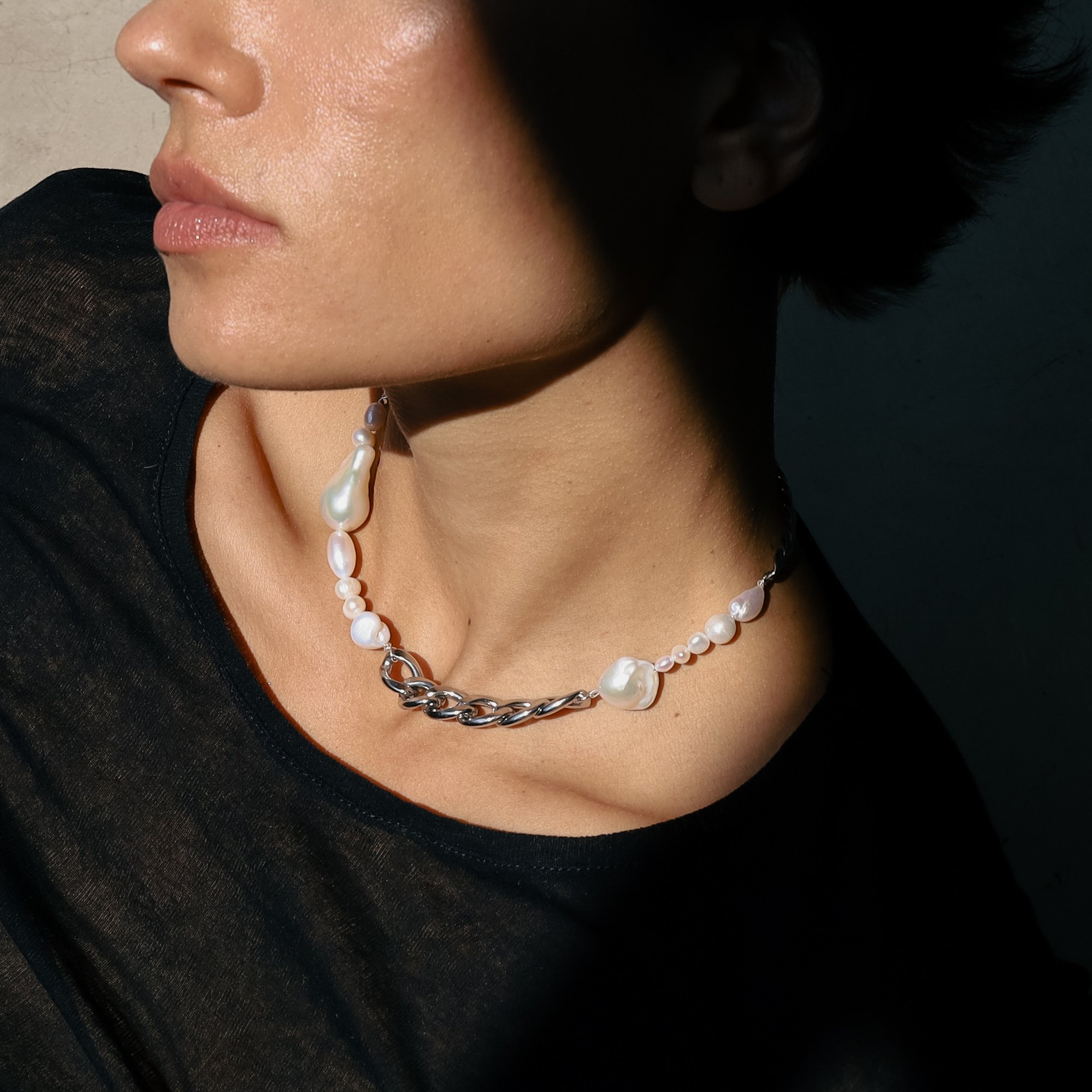 steel necklace x pearls