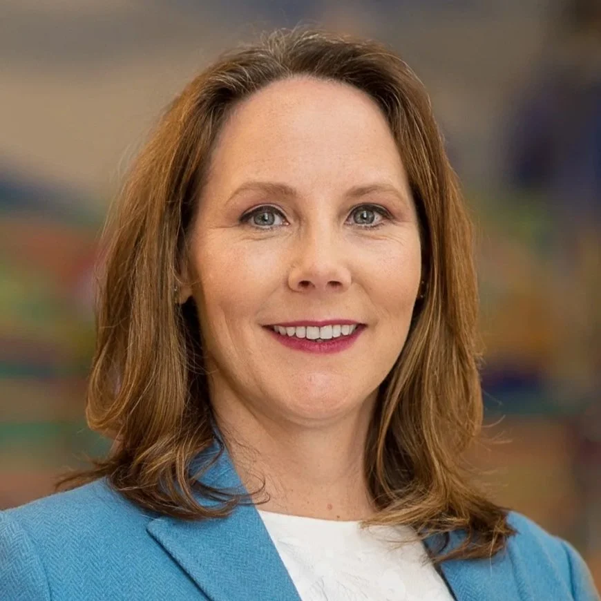 Photo of Elizabeth Pierce