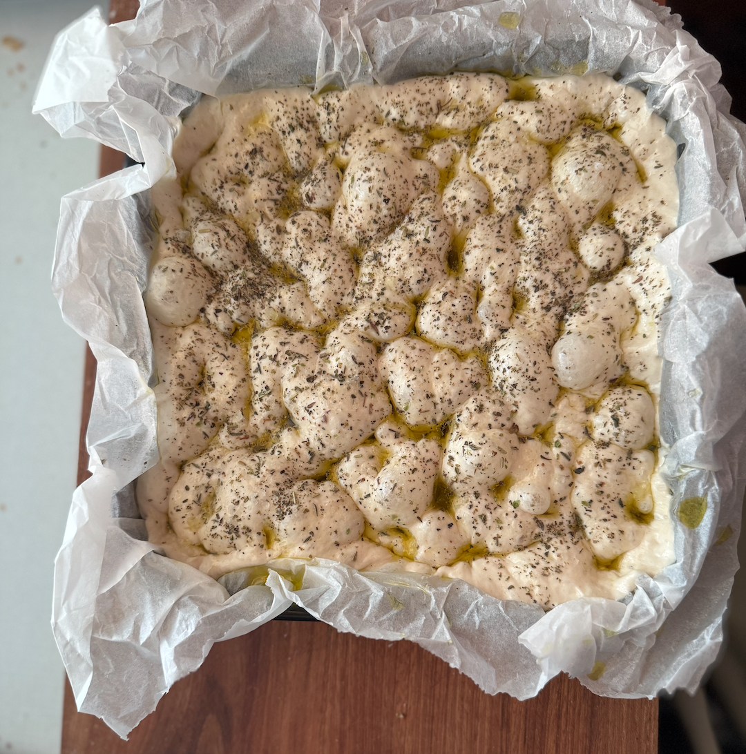 Miksi hidas hapanjuurileivonta tuntuu niin hyvältä hektisessä lapsiarjessa?