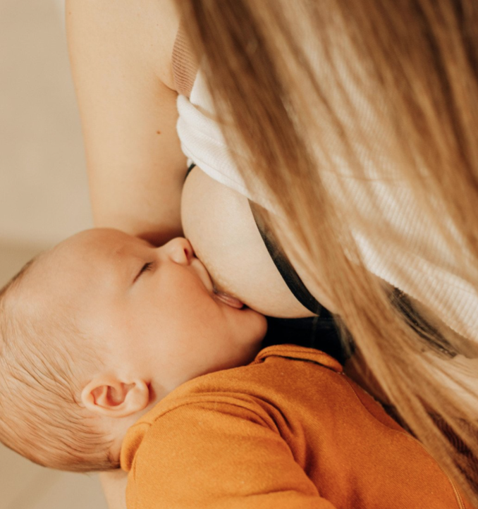 Miten valmistautua postpartum-aikaan lempeästi kevään rytmissä