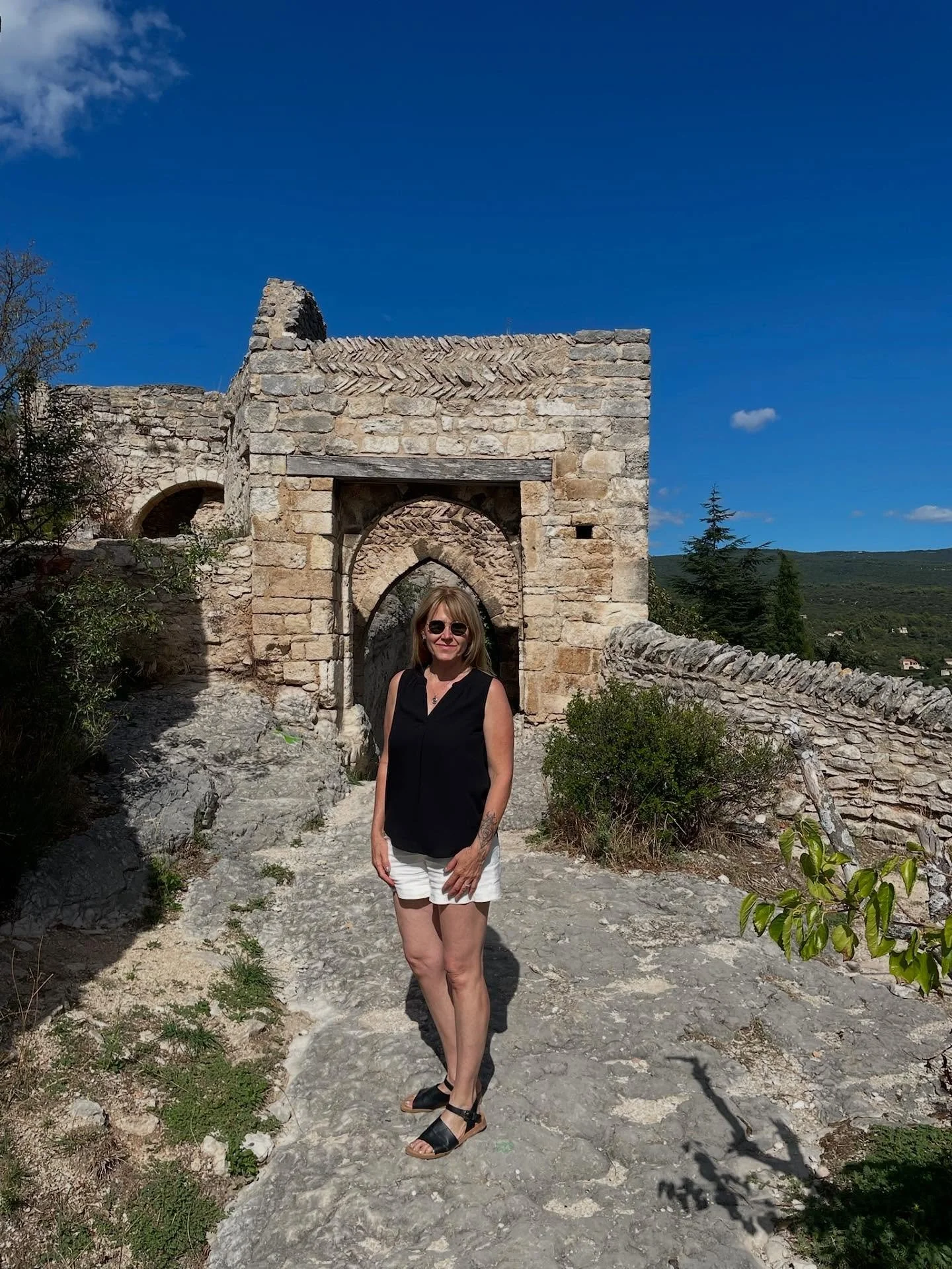 Captures from Saint-Saturnin-l&egrave;s-Apt and Gordes over the past two days. 

#provence #luberon #gordes #saintsaturninlesapt