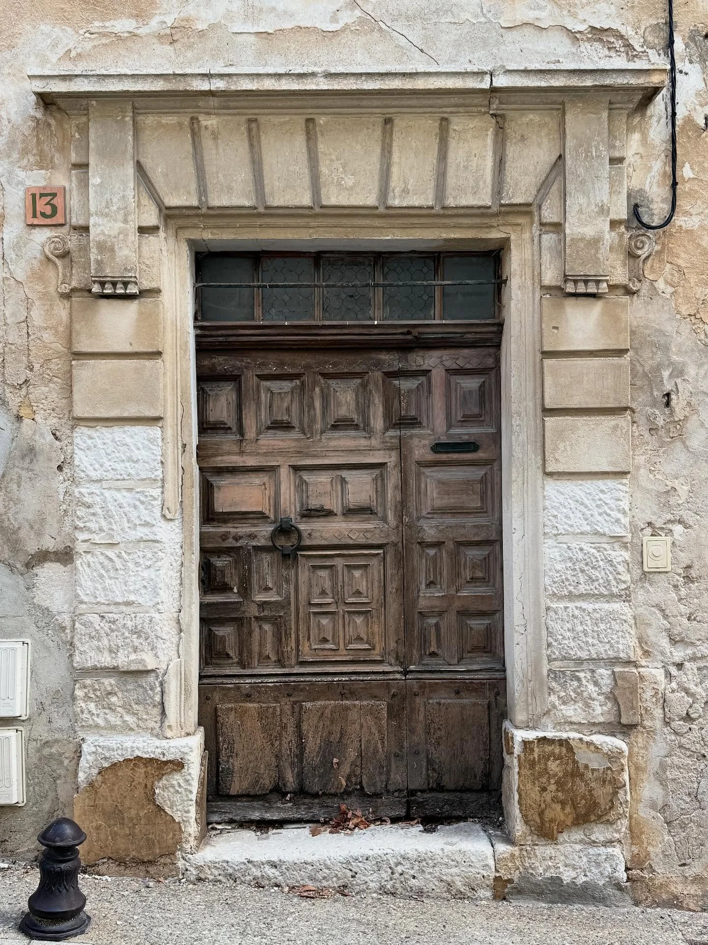 I have a thing for old doors&hellip;

#olddoors #saintsaturninlesapt